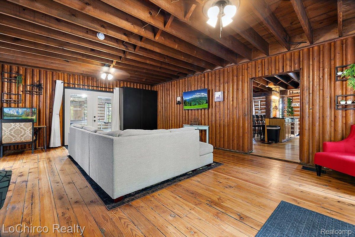 8646 Thendara Boulevard Property Photo 22