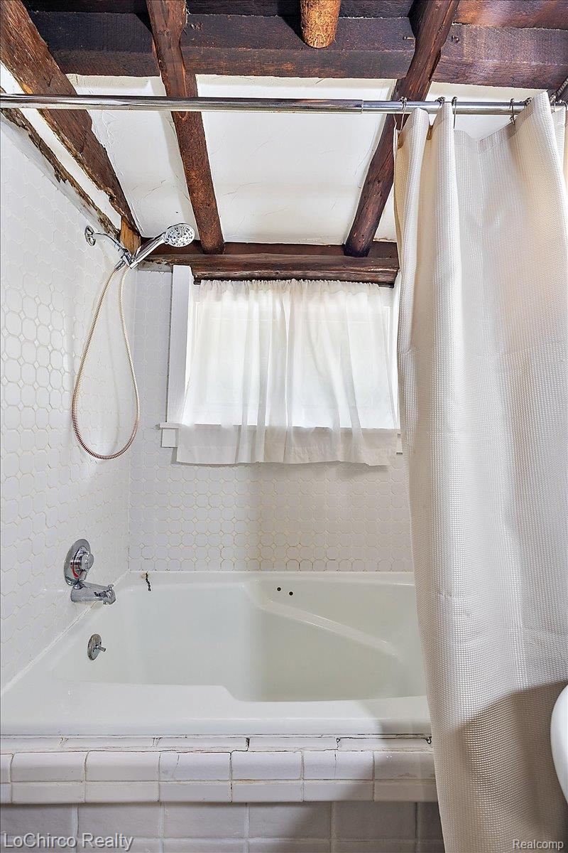 8646 Thendara Boulevard Property Photo 35