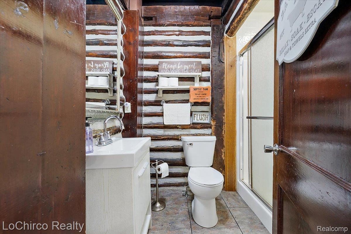 8646 Thendara Boulevard Property Photo 63