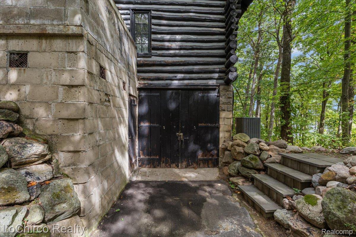 8646 Thendara Boulevard Property Photo 68