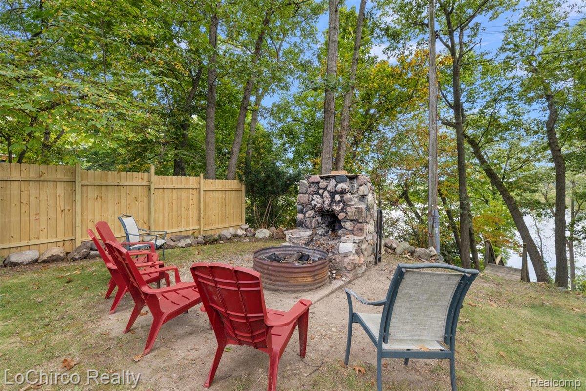 8646 Thendara Boulevard Property Photo 71