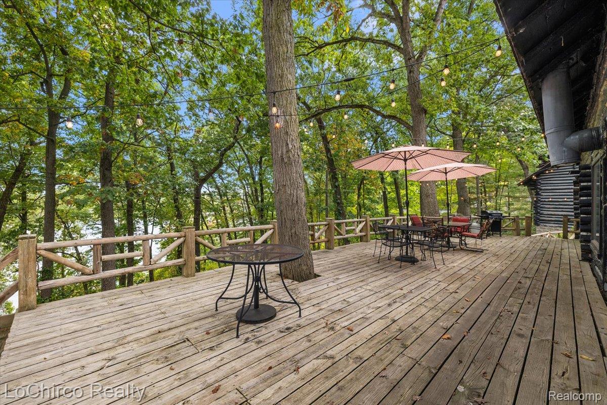 8646 Thendara Boulevard Property Photo 73
