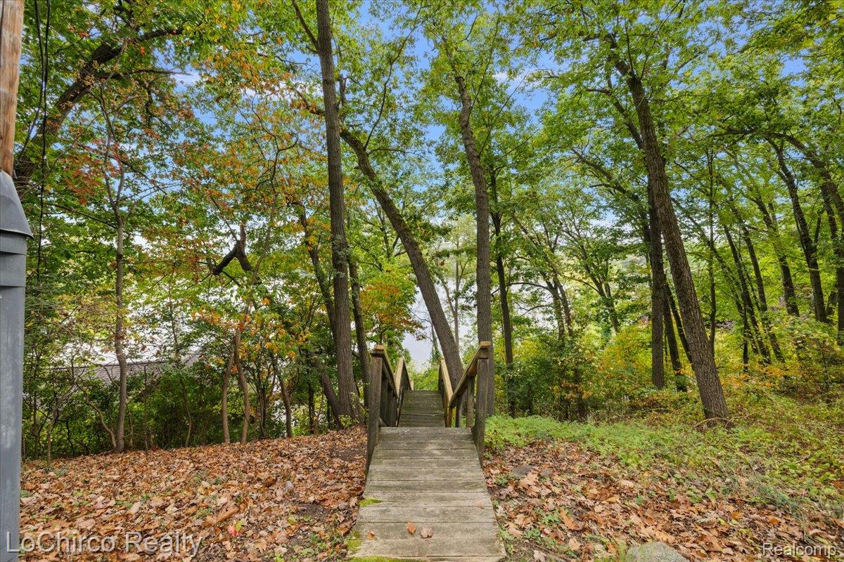 8646 Thendara Boulevard Property Photo 76