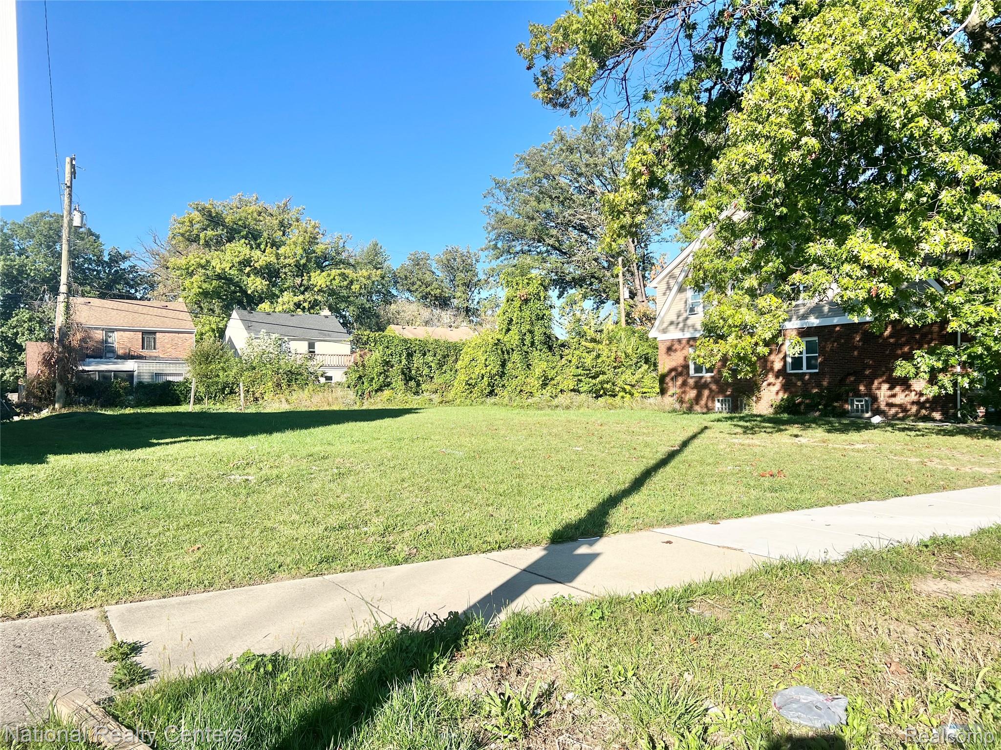 5067 Buckingham Avenue Property Photo 1
