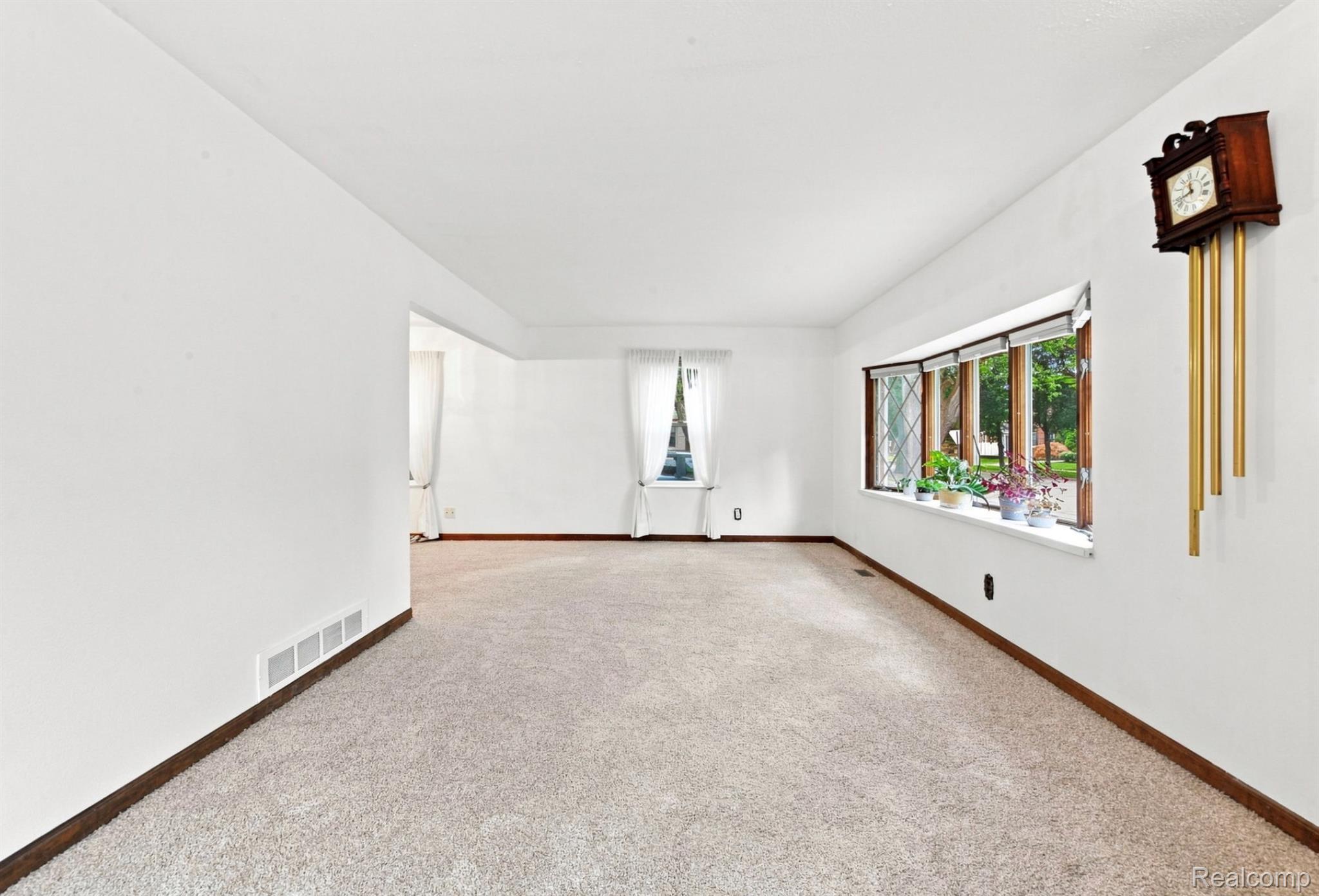 13200 Mercier Street Property Photo 8