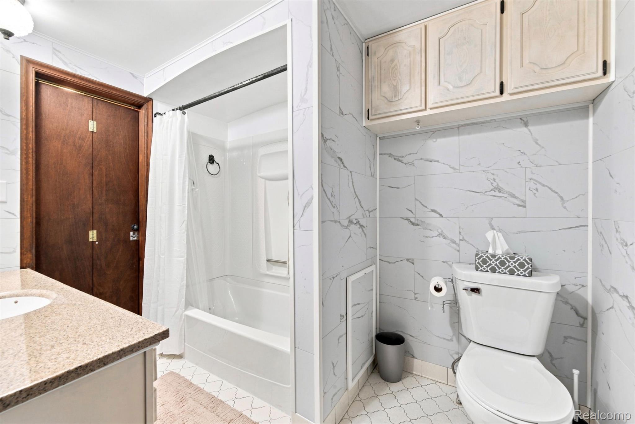13200 Mercier Street Property Photo 23