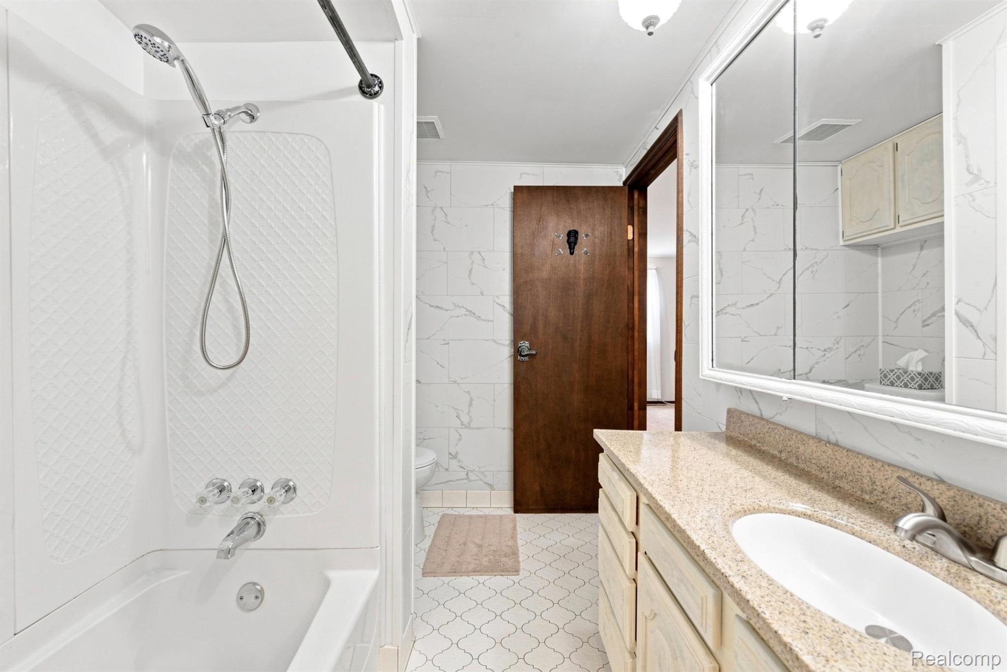 13200 Mercier Street Property Photo 24