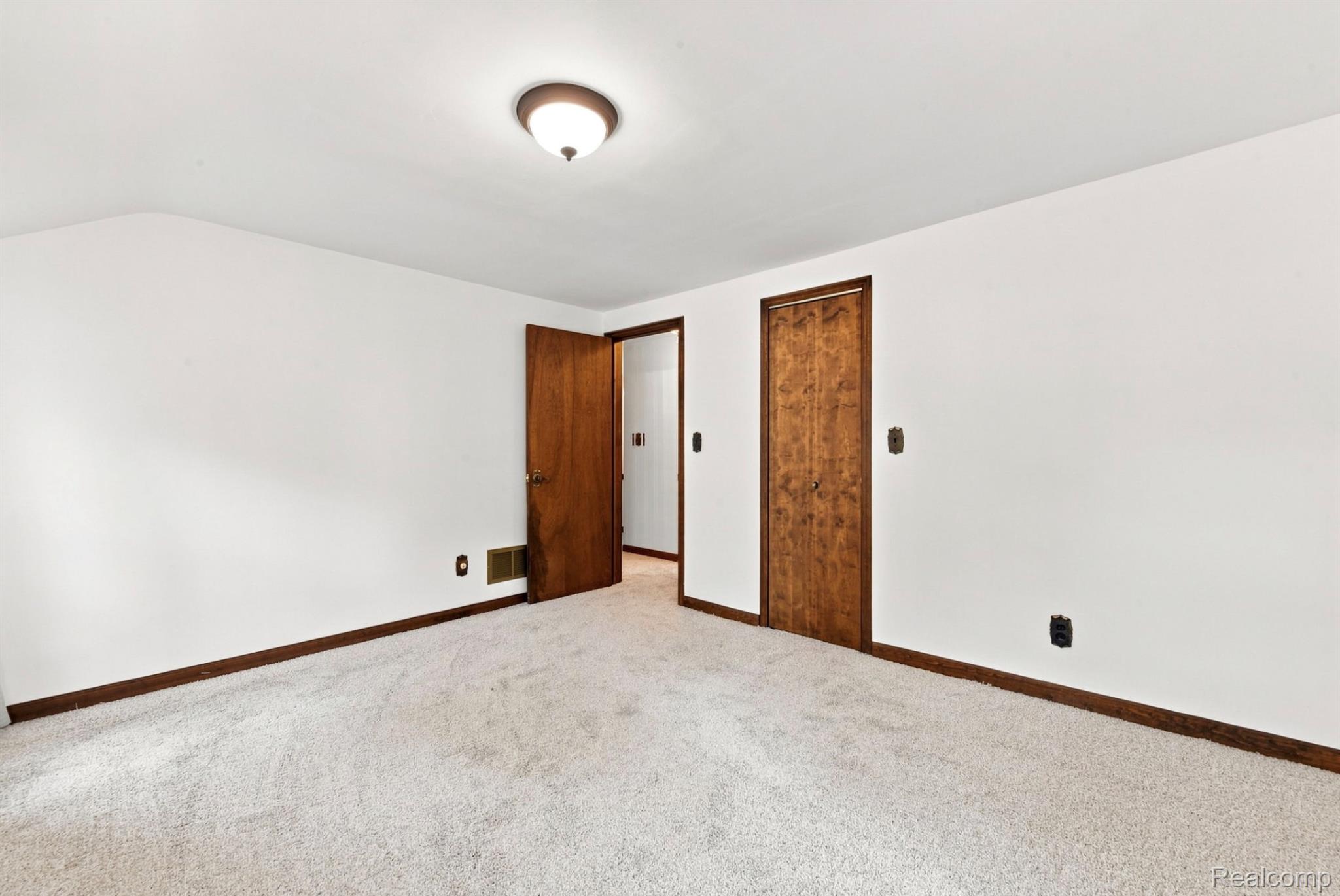 13200 Mercier Street Property Photo 26