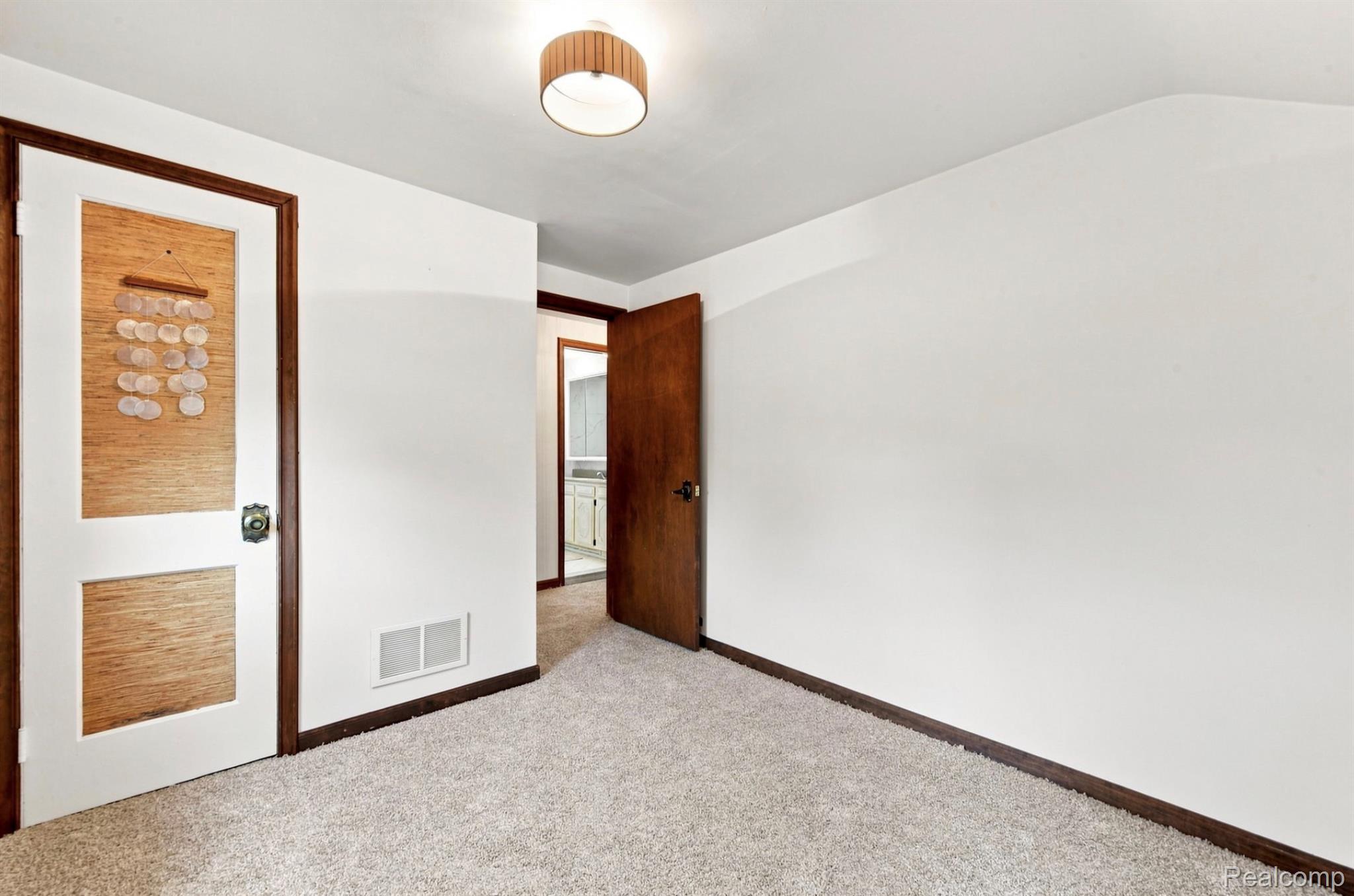 13200 Mercier Street Property Photo 28