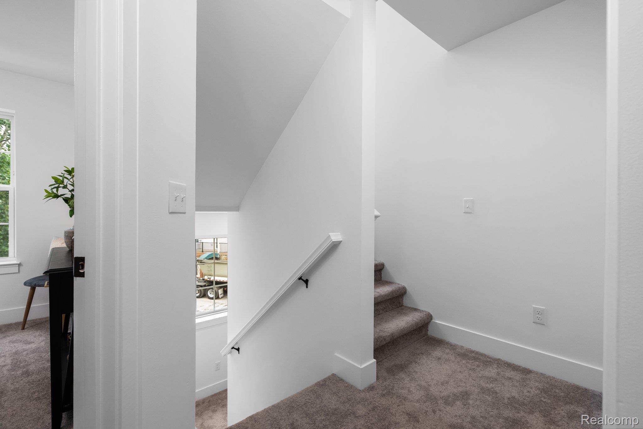 518 Village Lane Property Photo 24