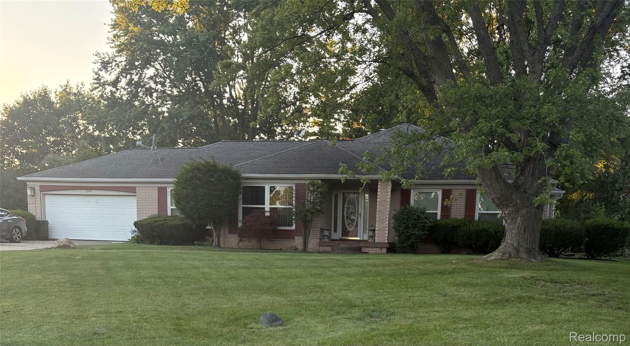1329 Arrowwood Lane Property Photo 1