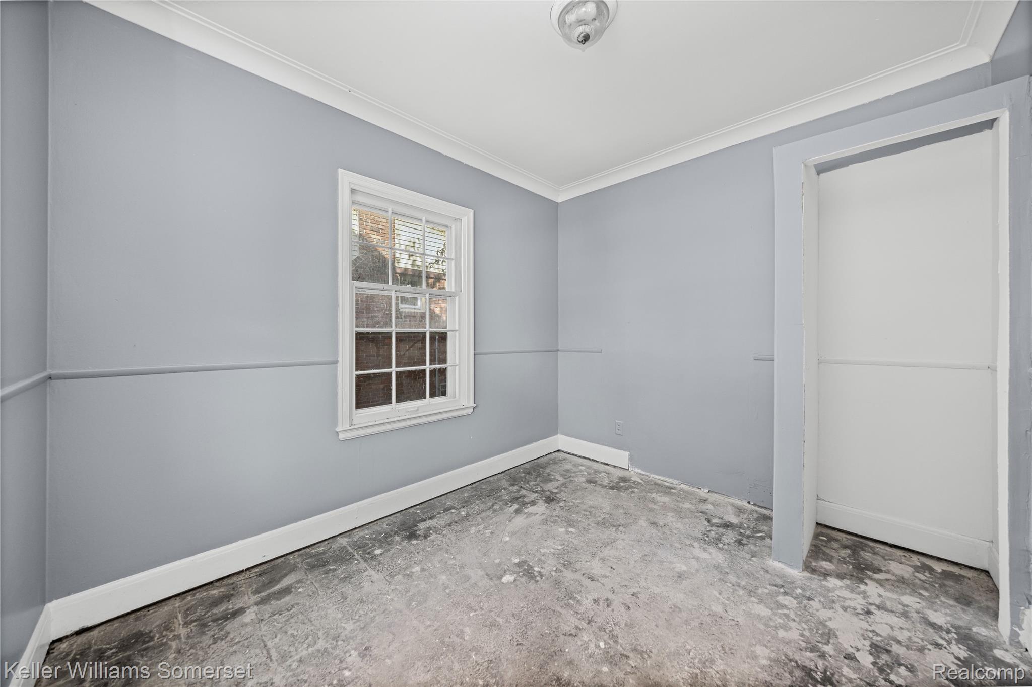 12375 E Outer Drive Property Photo 15