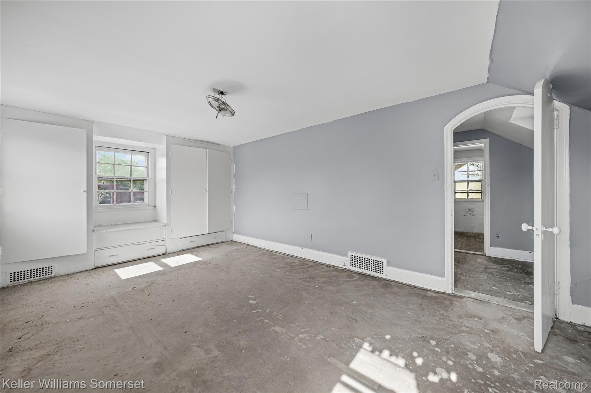 12375 E Outer Drive Property Photo 20