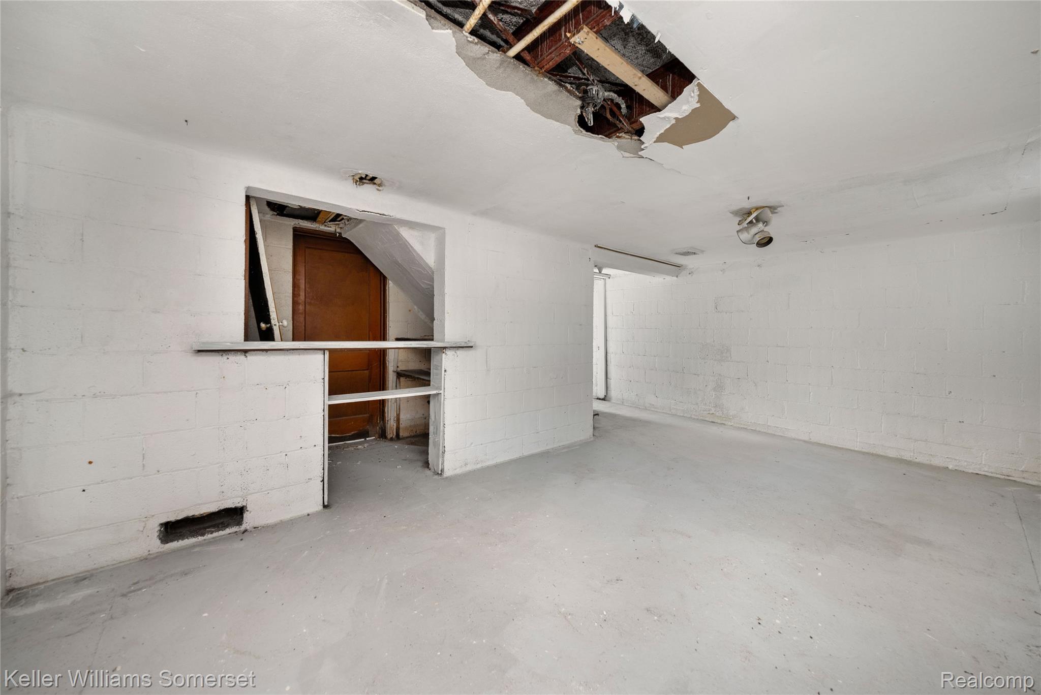 12375 E Outer Drive Property Photo 23