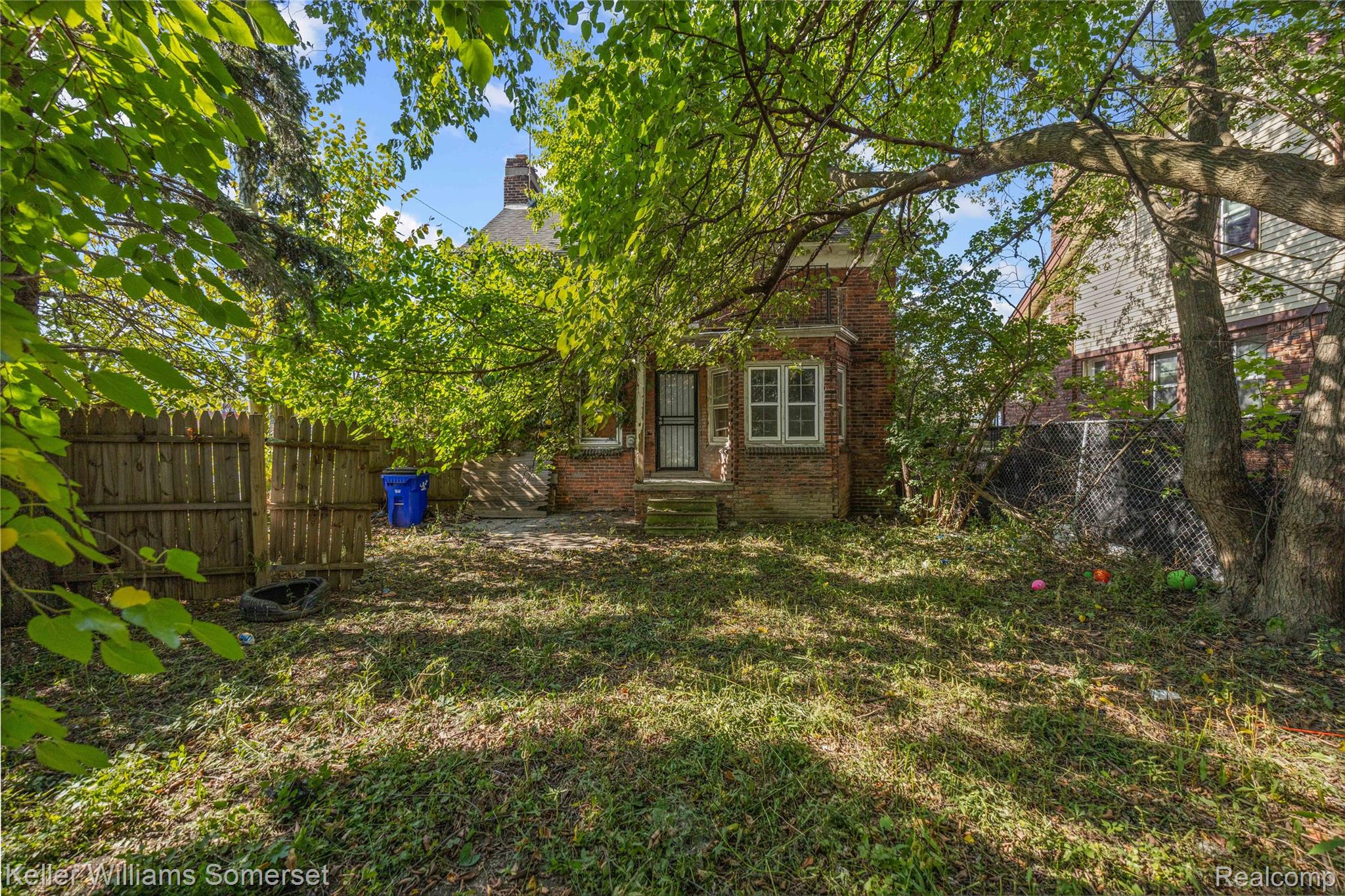 12375 E Outer Drive Property Photo 24