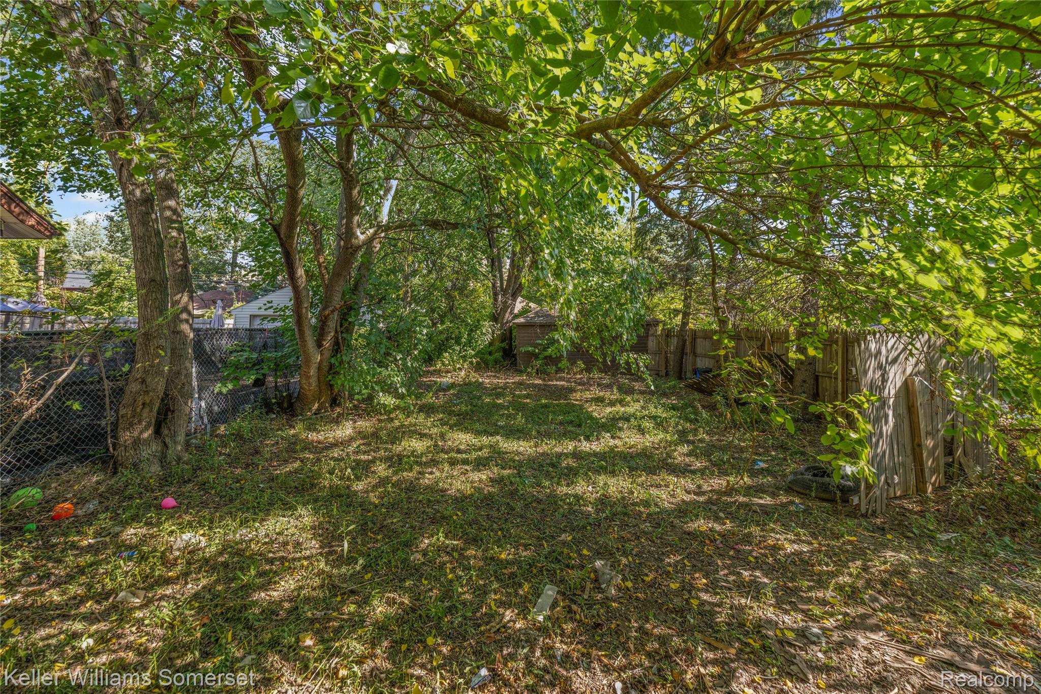 12375 E Outer Drive Property Photo 25