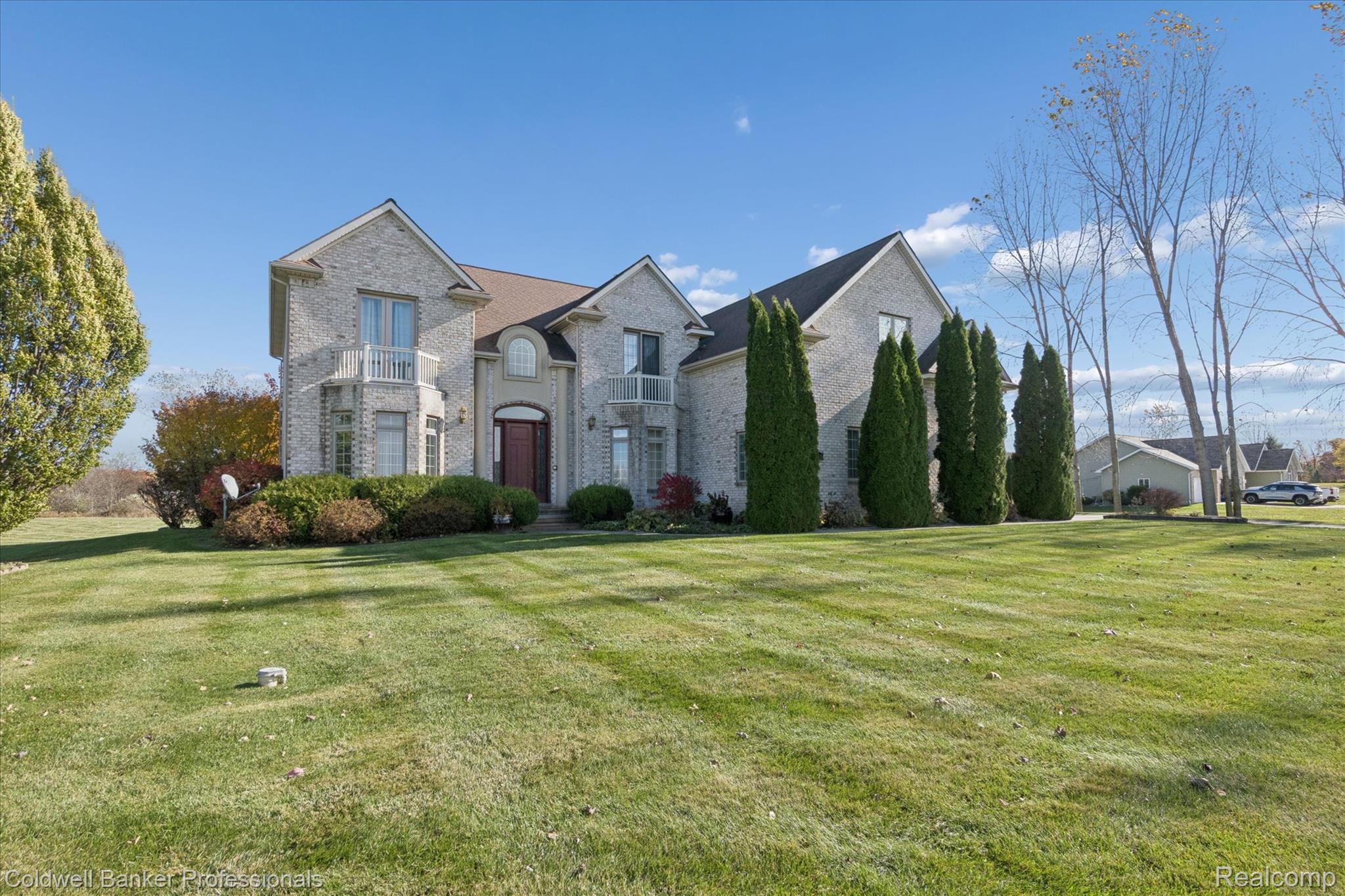 13065 White Oaks Property Photo 2