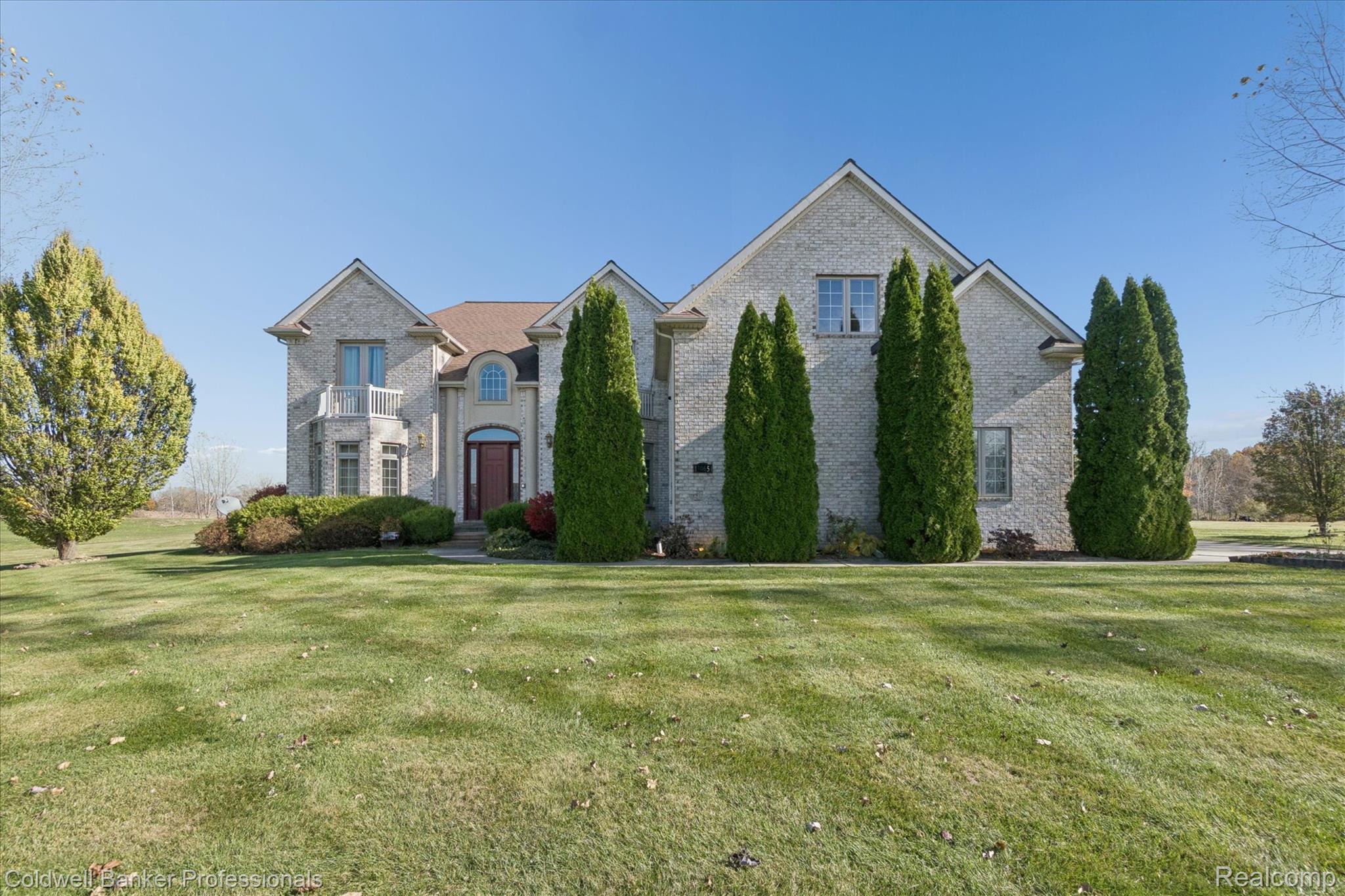 13065 White Oaks Property Photo 3