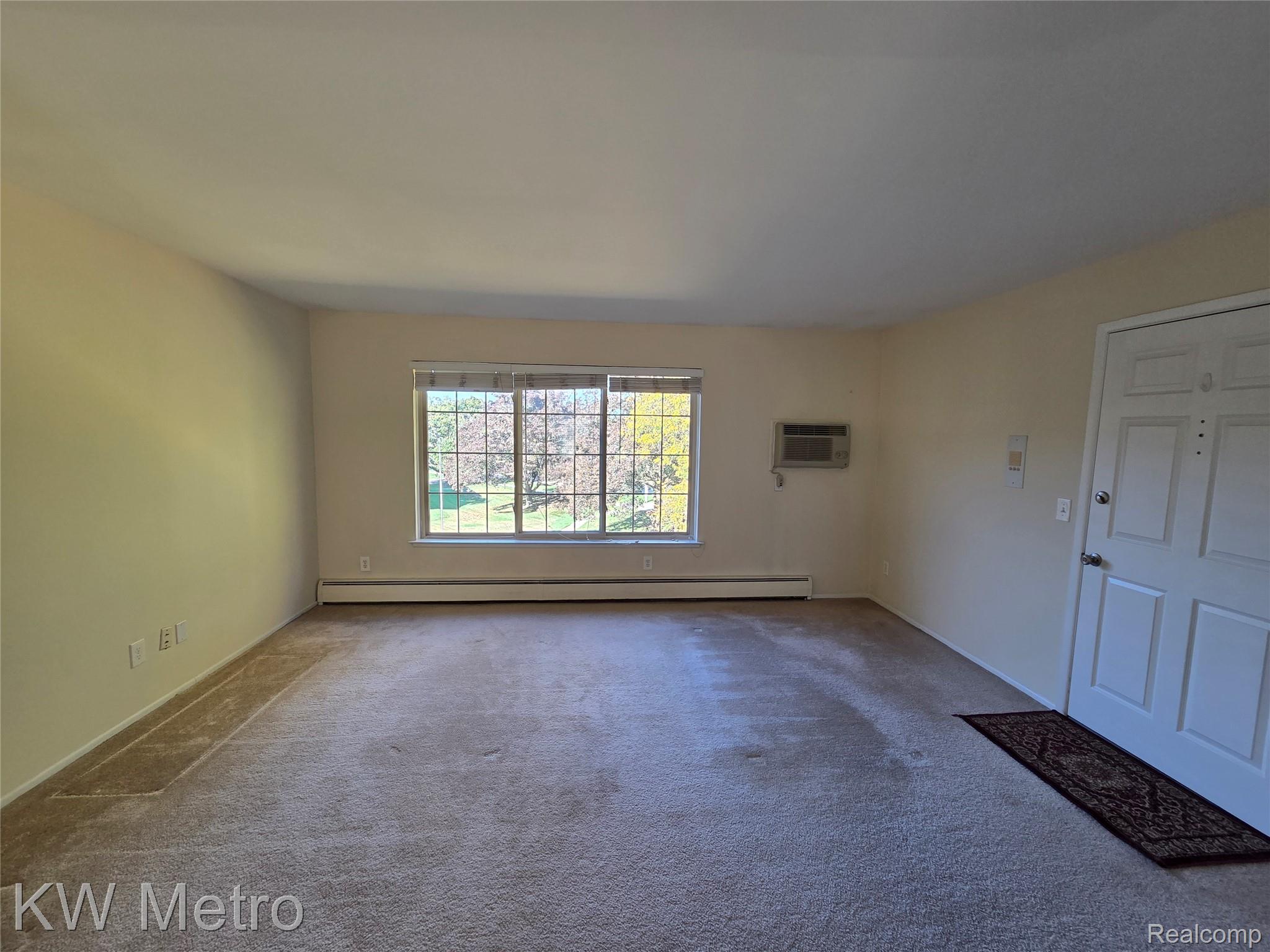 500 Romeo Road 122 Property Photo 3