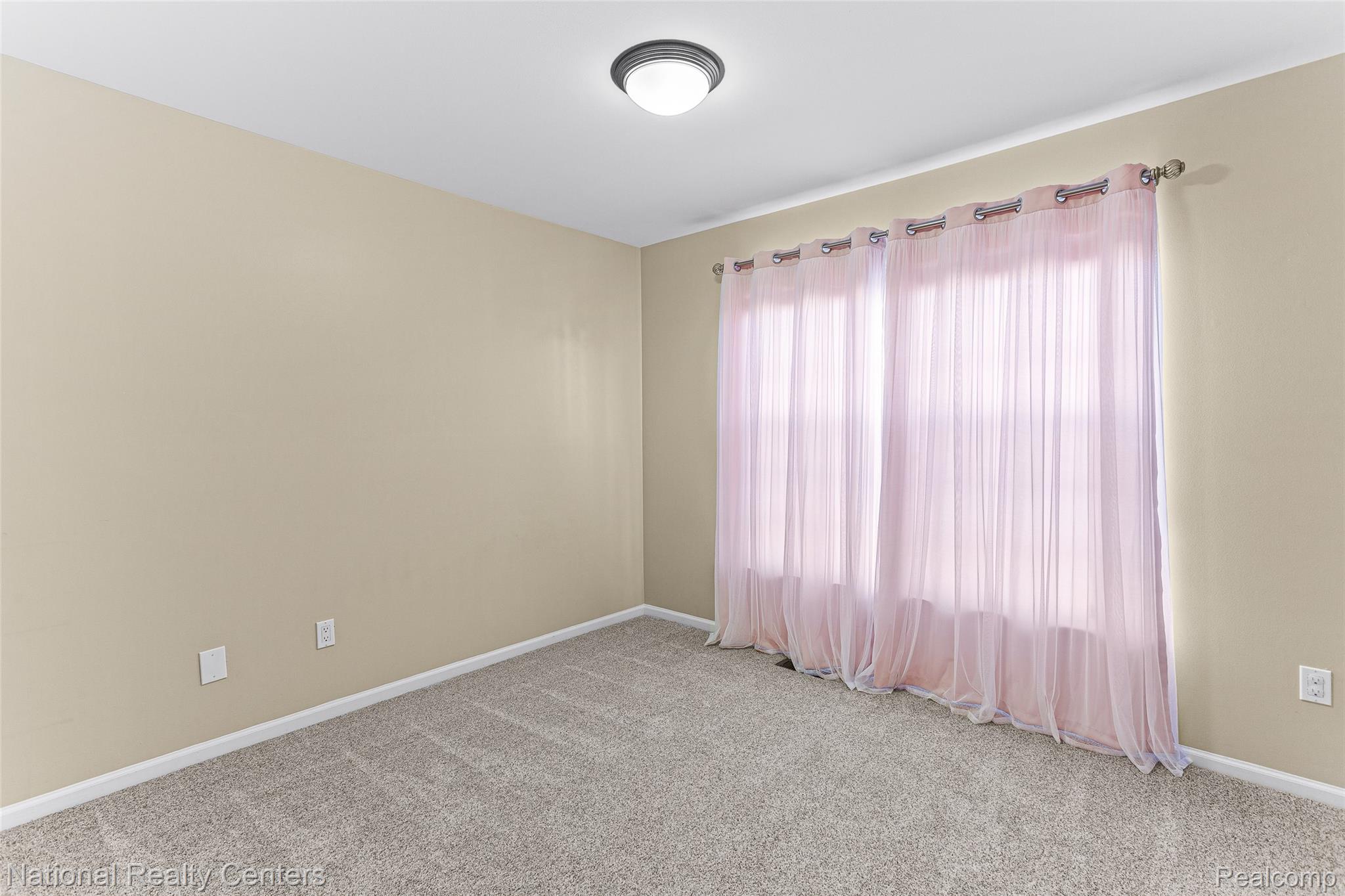 29 Lyons Court Property Photo 27