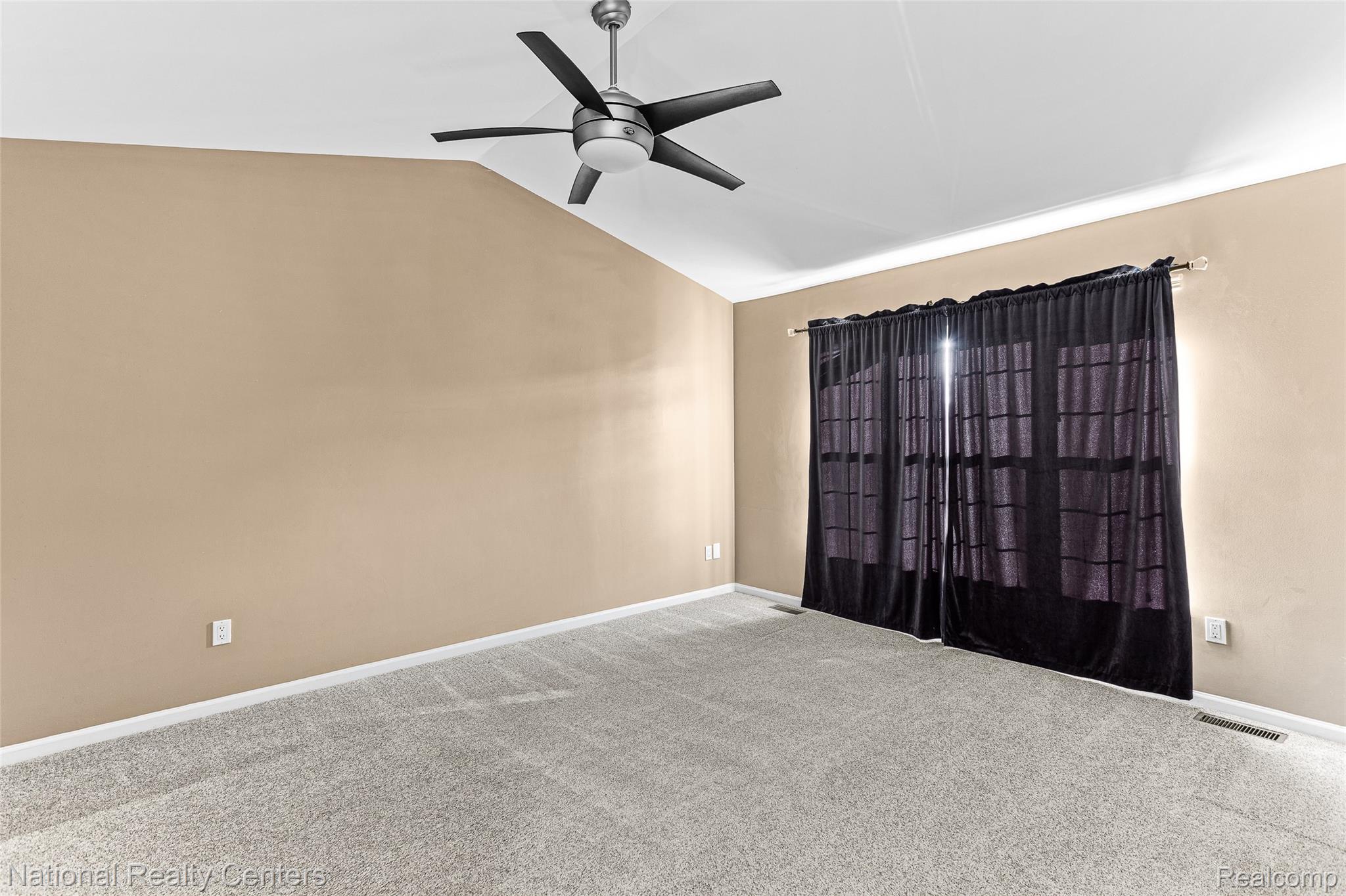 29 Lyons Court Property Photo 33