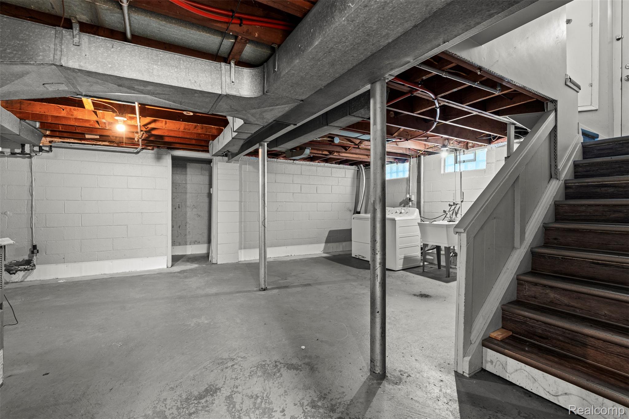 16106 Chesterfield Avenue Property Photo 17