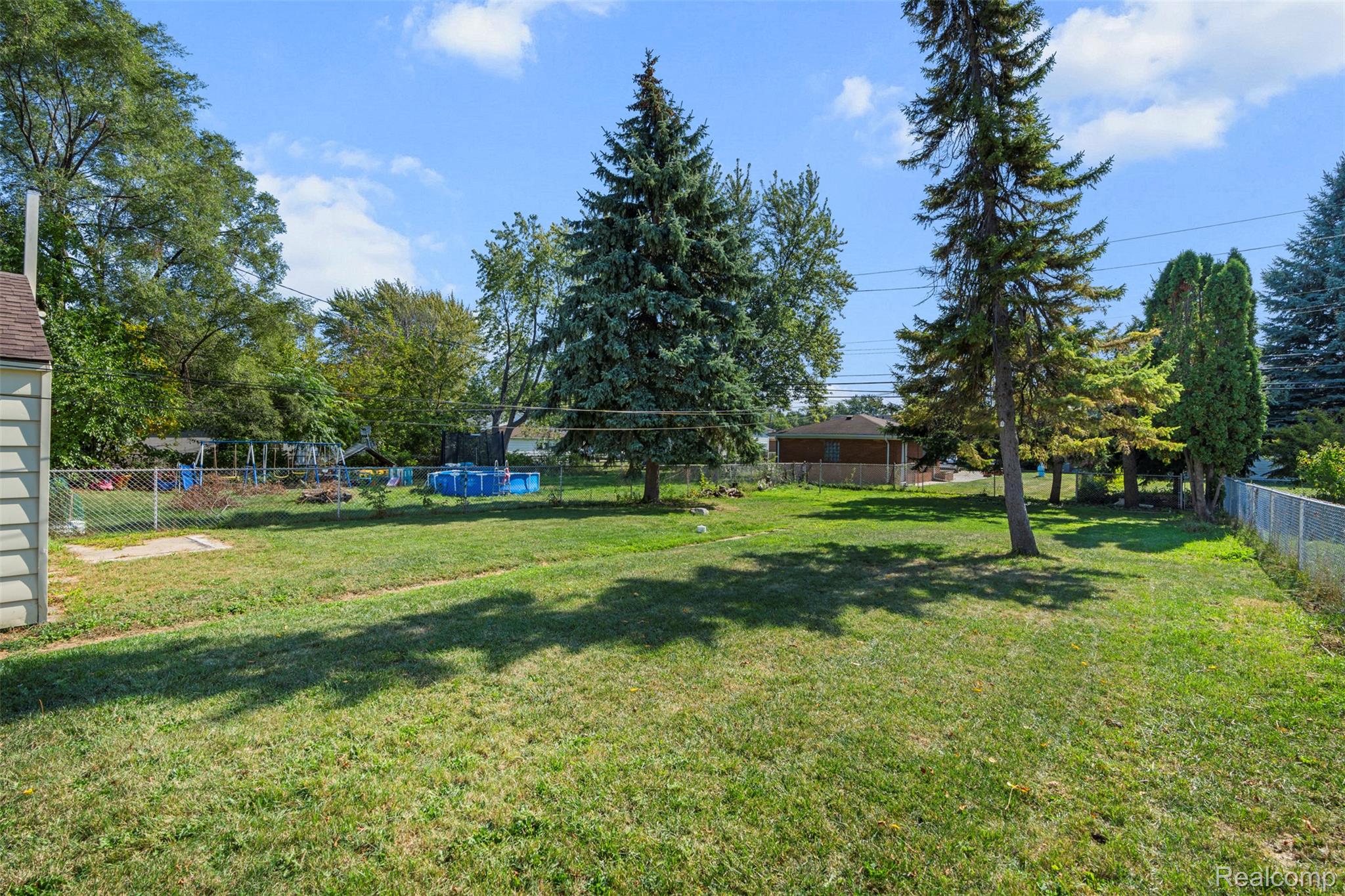 16106 Chesterfield Avenue Property Photo 25