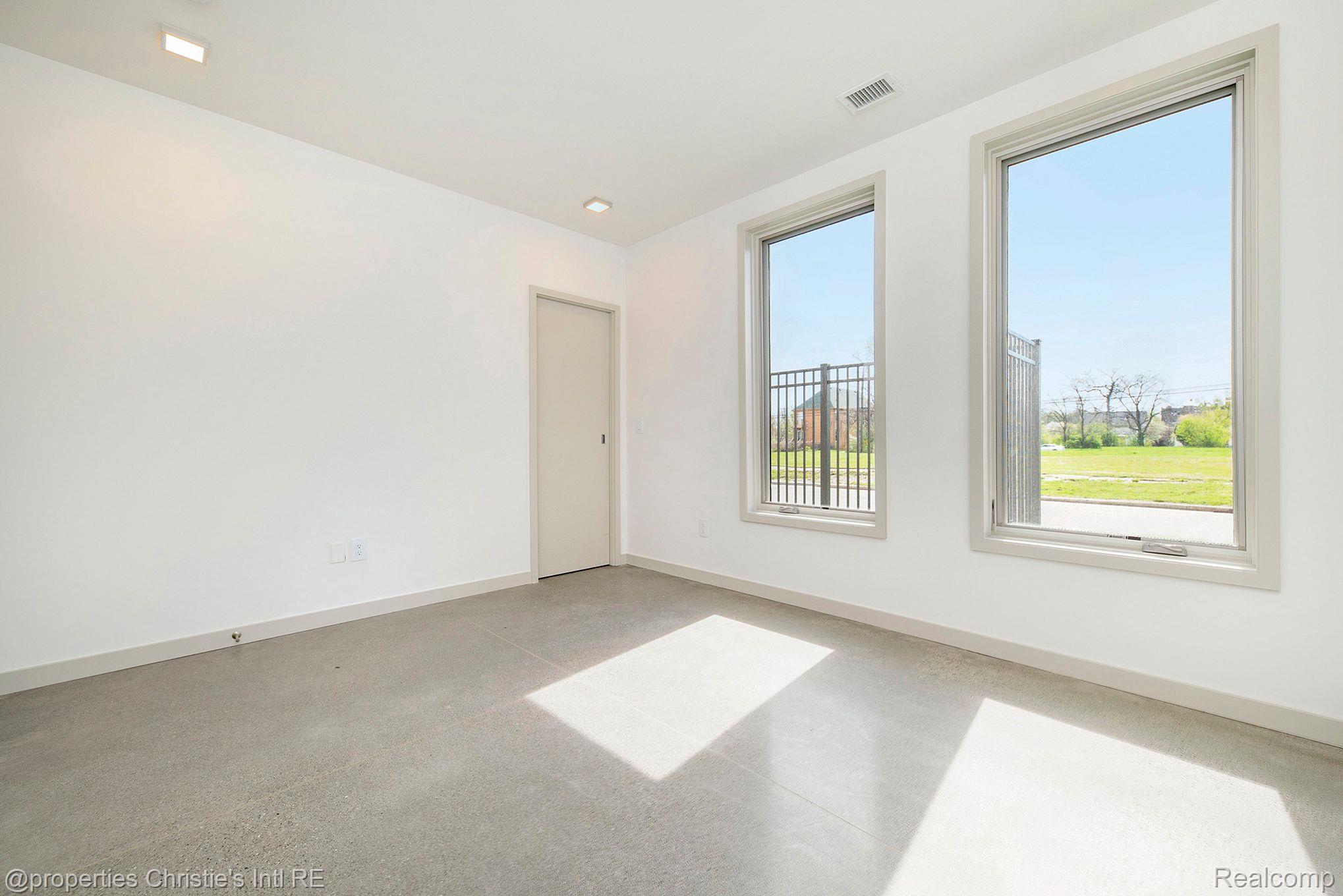 1454 Townsend 26 Property Photo 14
