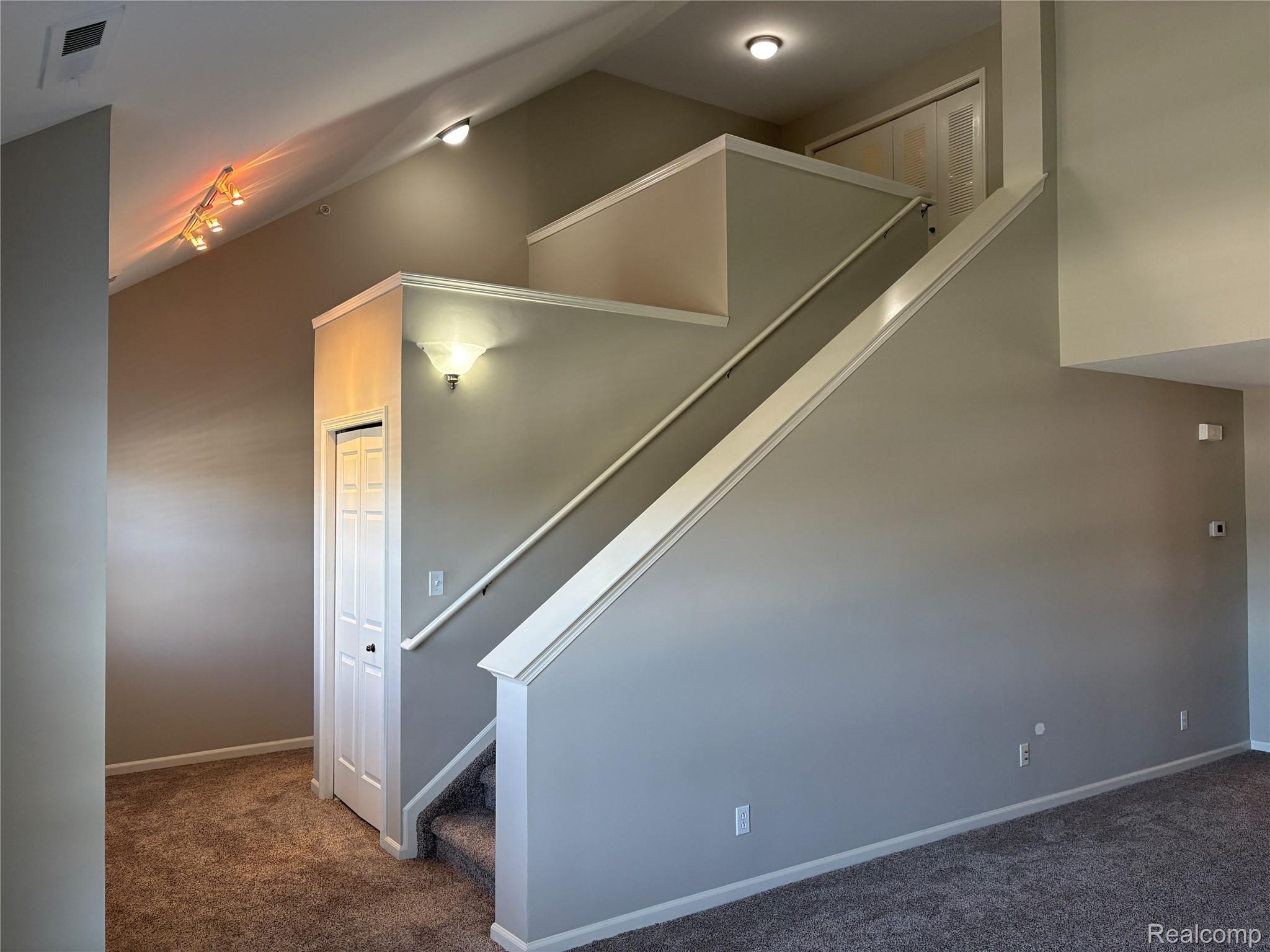 3178 Camden Drive 83 Property Photo 15