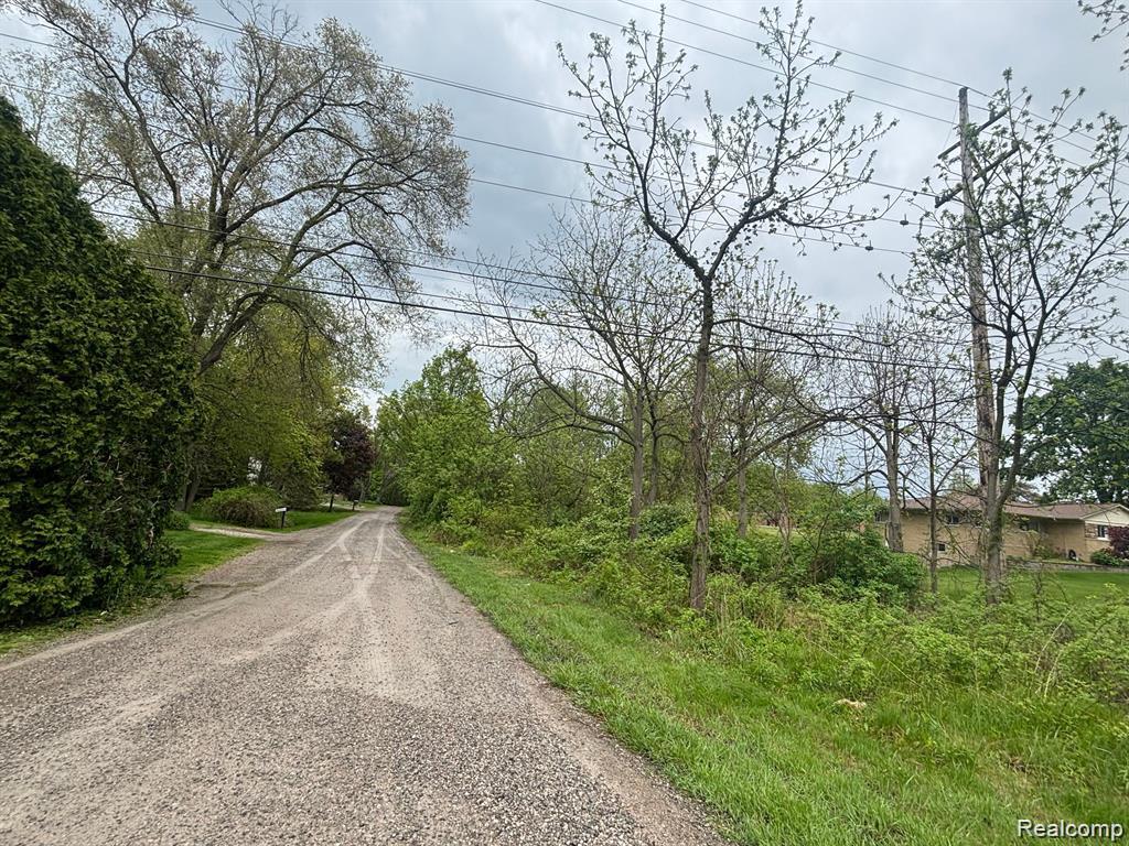 5961 Woodmire Property Photo 7