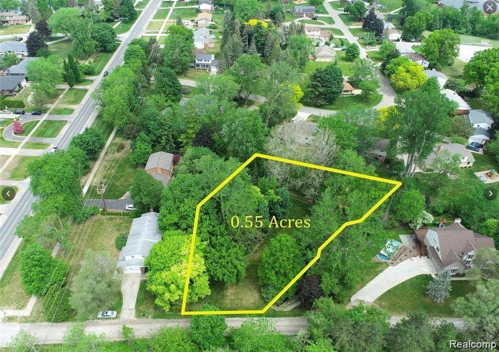5961 Woodmire Property Photo 11