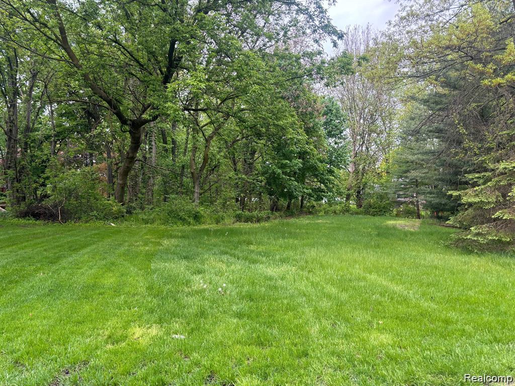 5961 Woodmire Property Photo 13