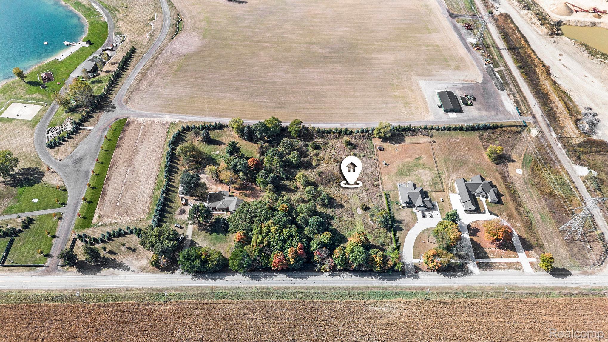 65723 Mound Road Property Photo 3