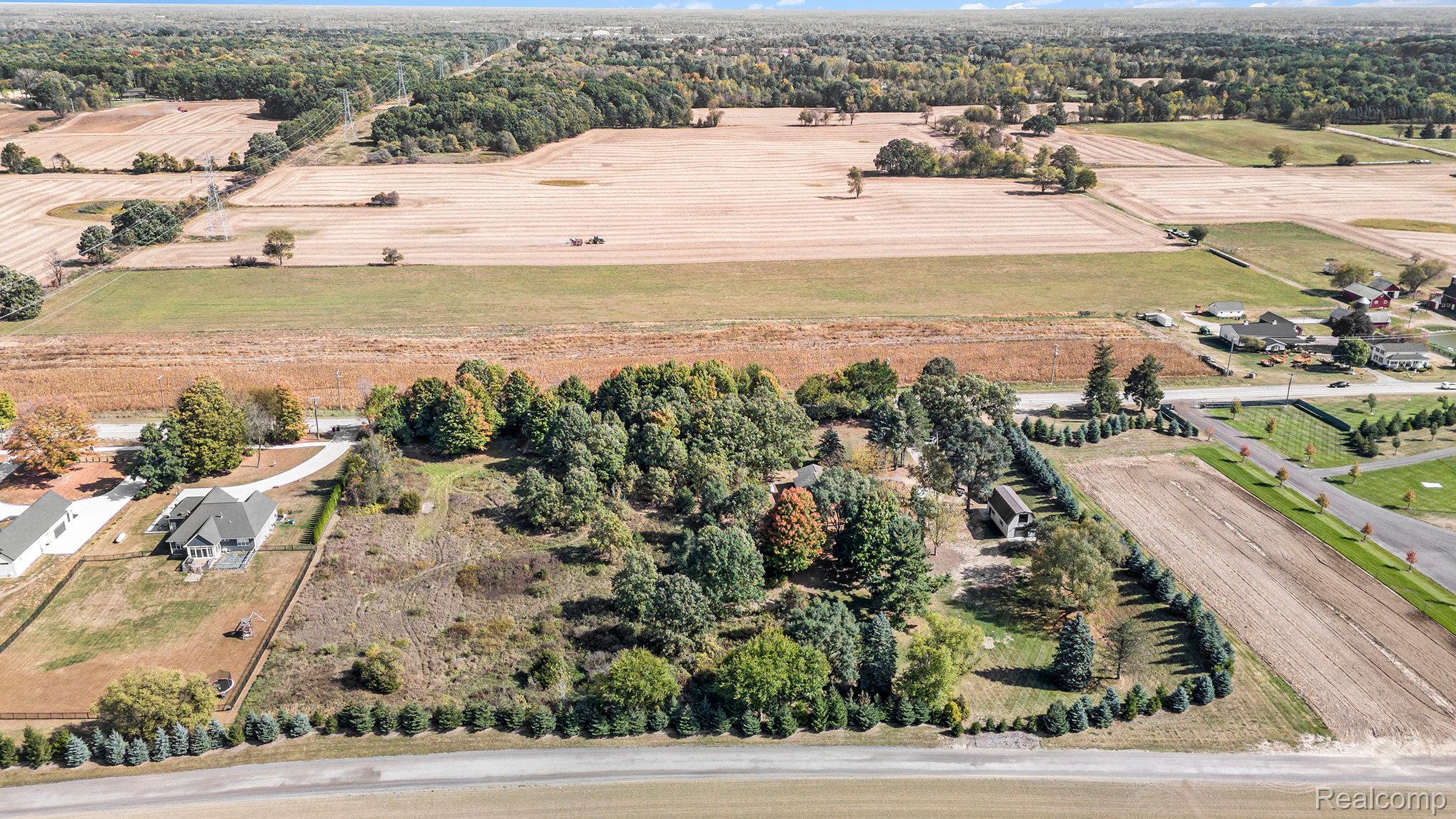 65723 Mound Road Property Photo 7