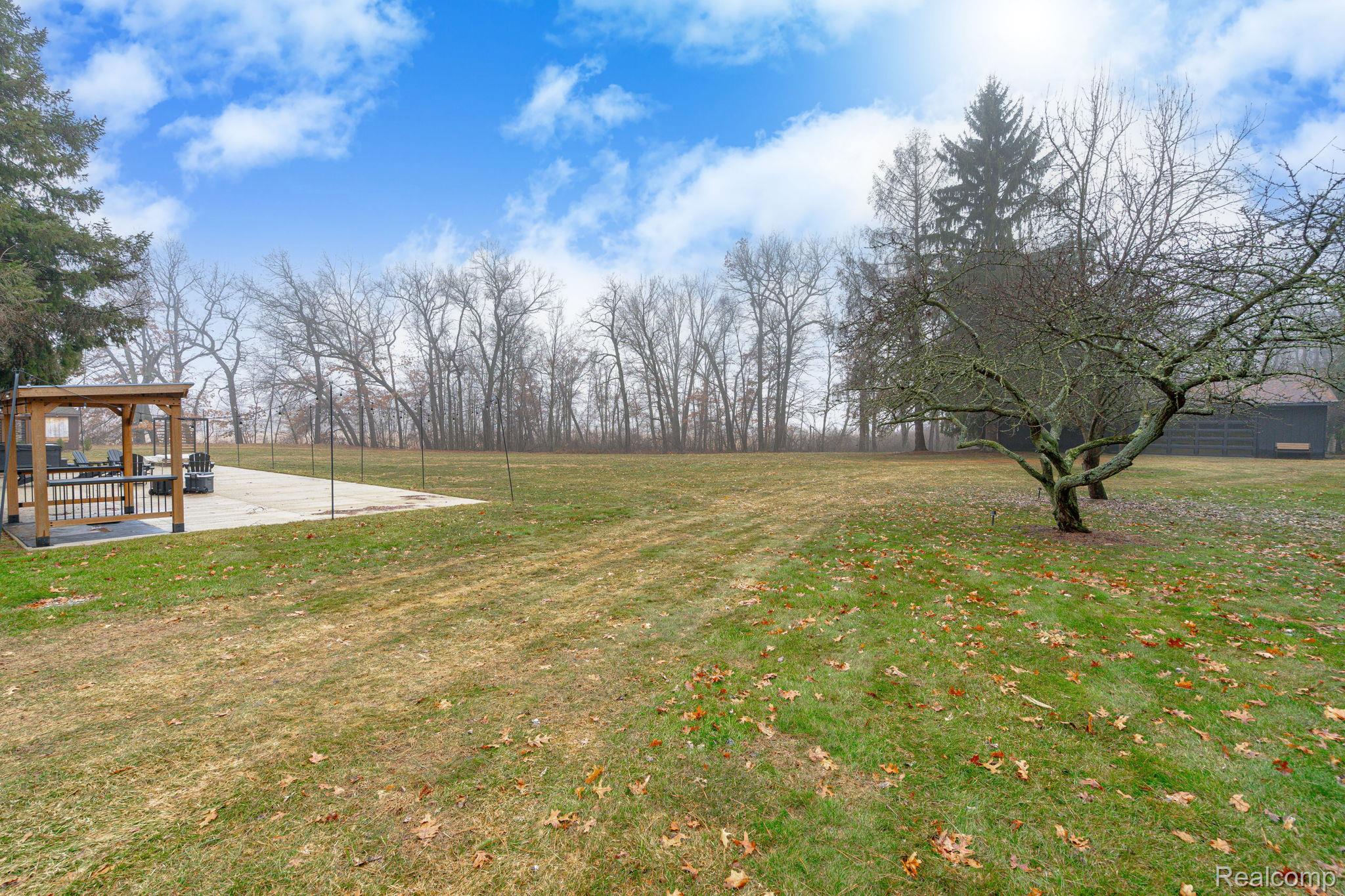 6803 Napoleon Road Property Photo 11