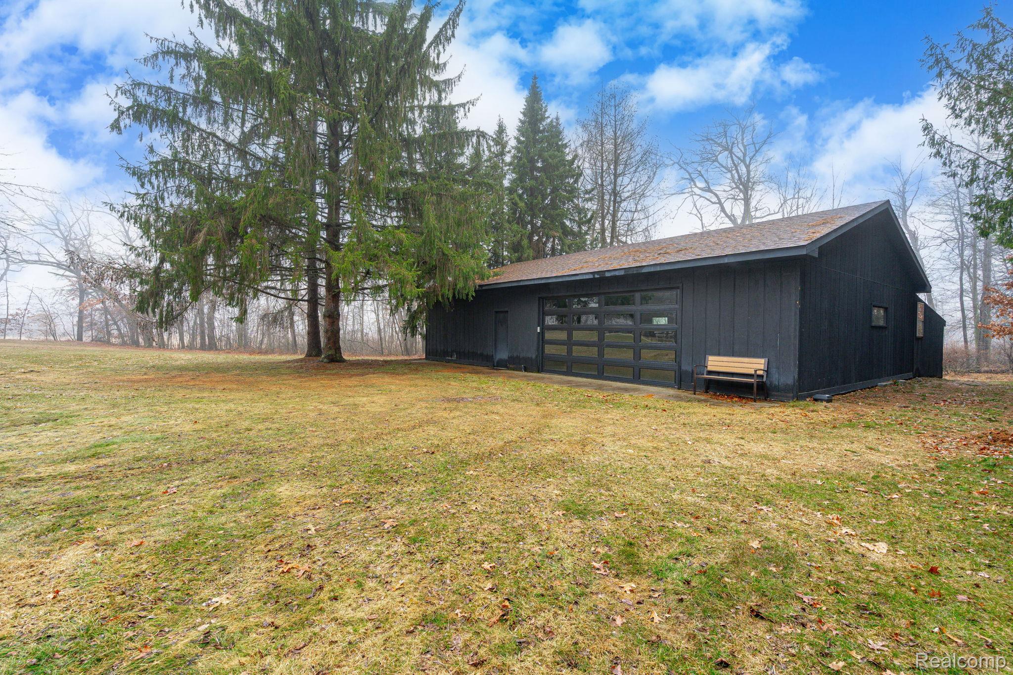 6803 Napoleon Road Property Photo 12