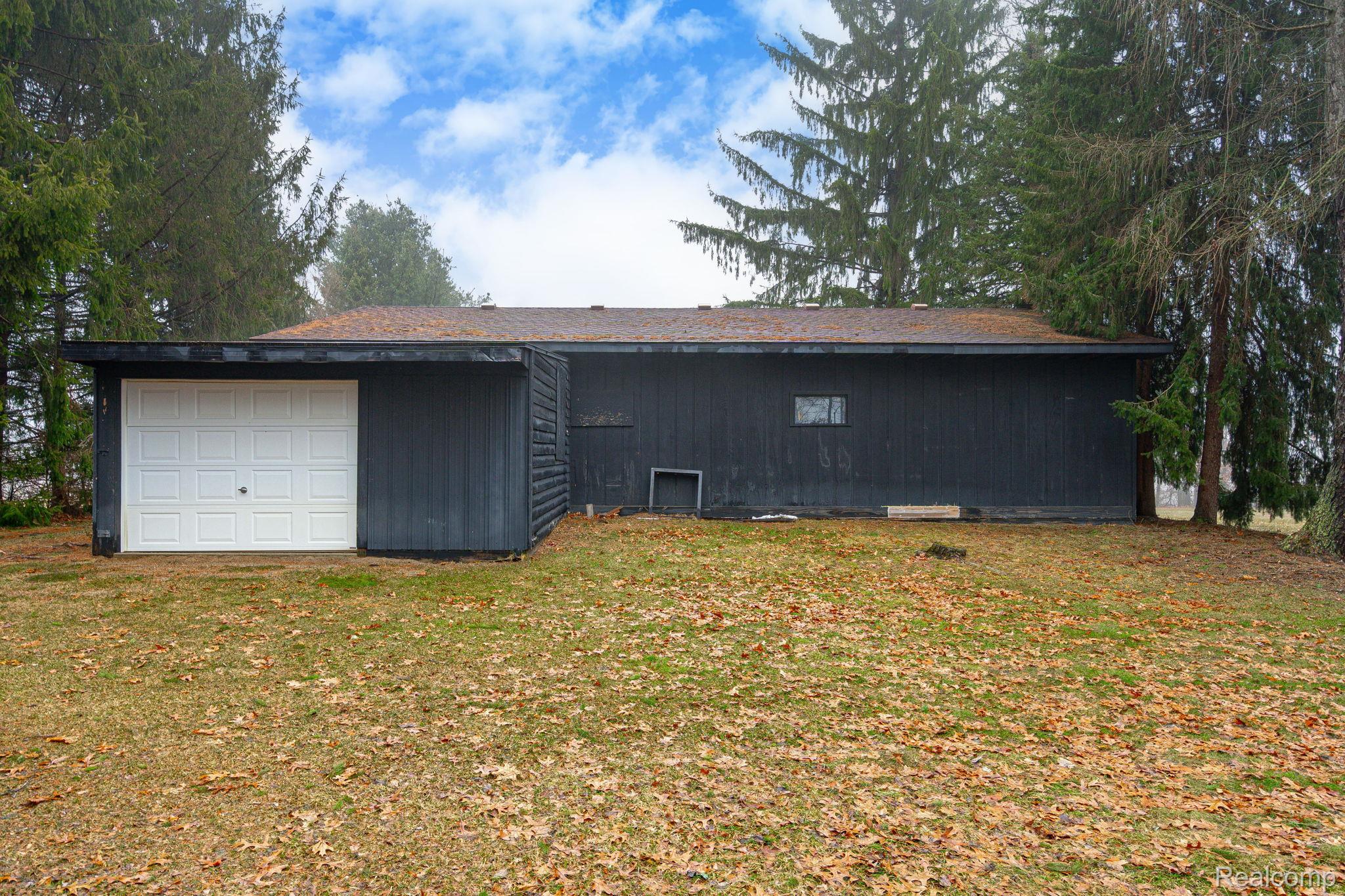 6803 Napoleon Road Property Photo 13