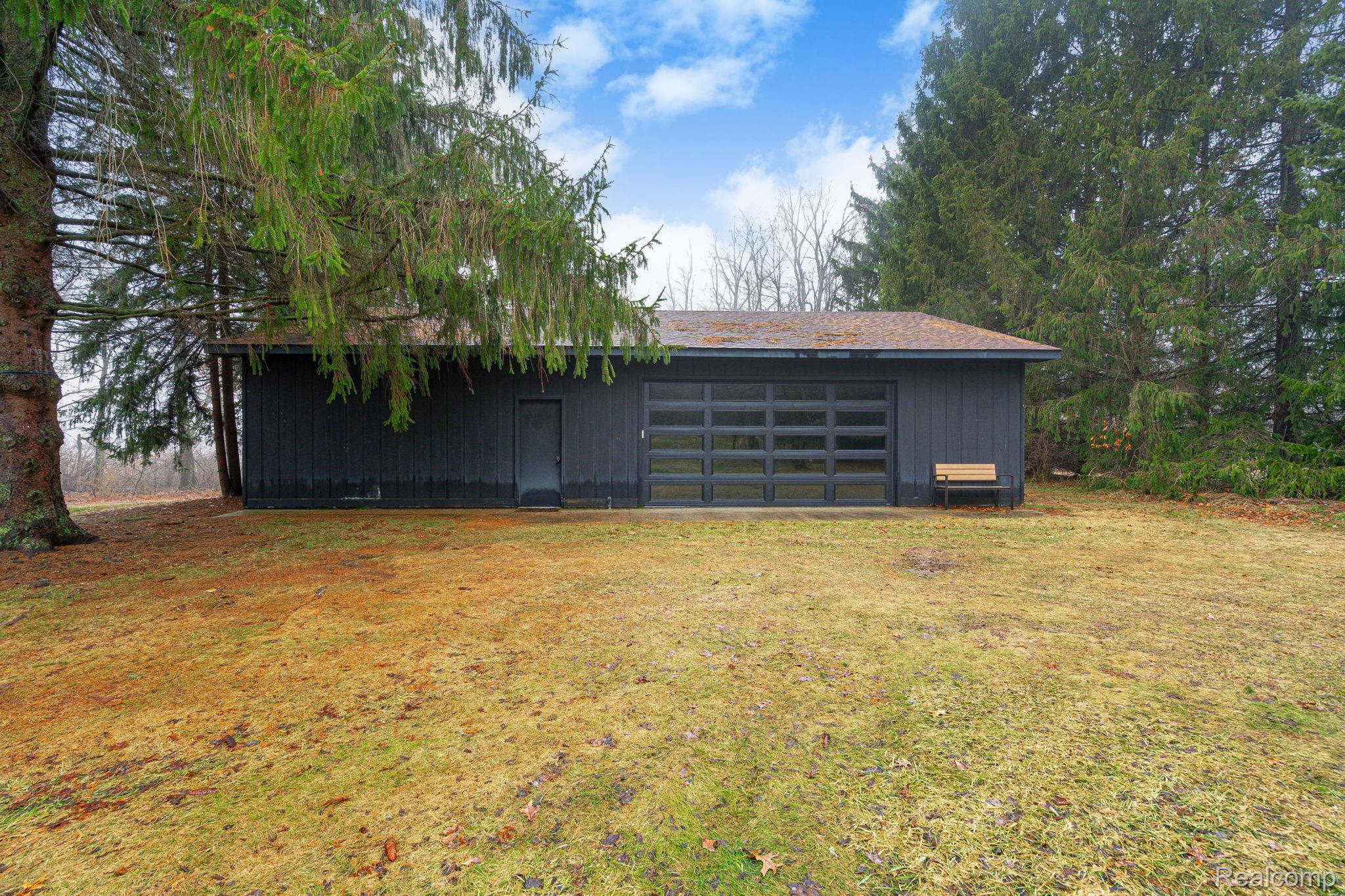 6803 Napoleon Road Property Photo 14
