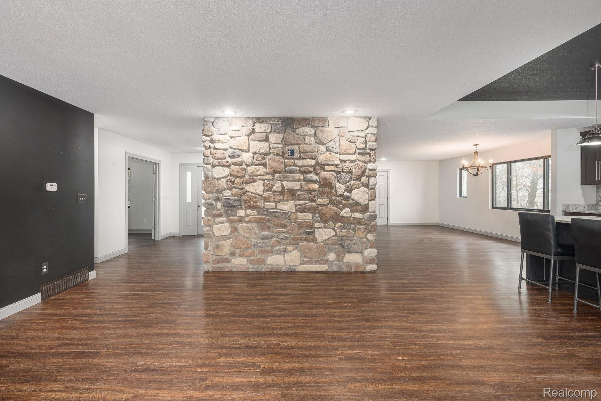 6803 Napoleon Road Property Photo 29
