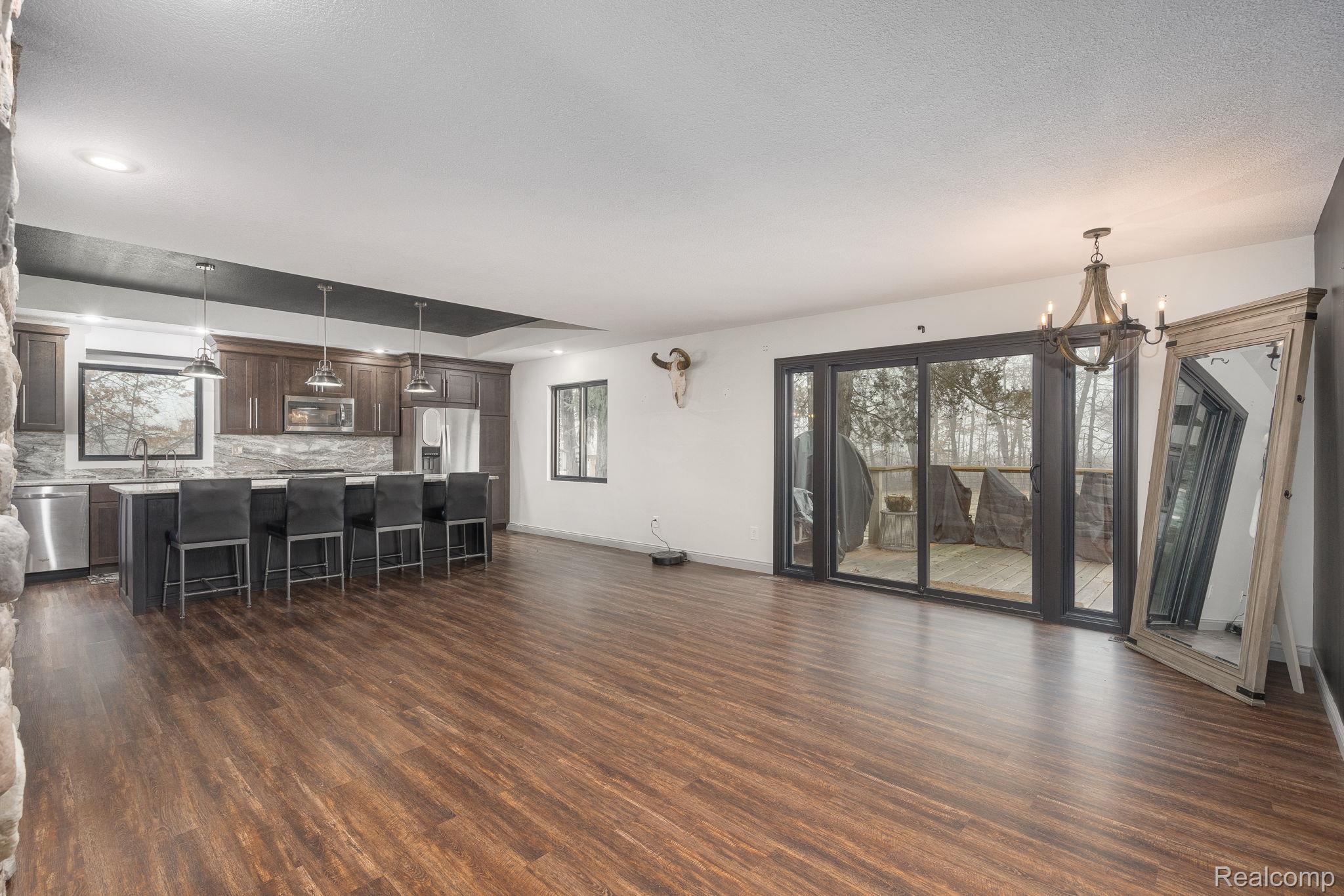 6803 Napoleon Road Property Photo 30