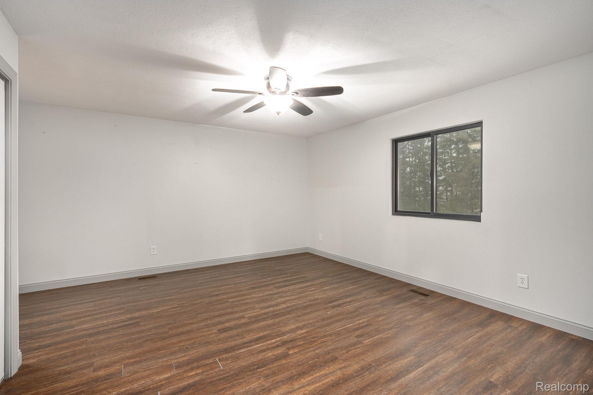 6803 Napoleon Road Property Photo 35