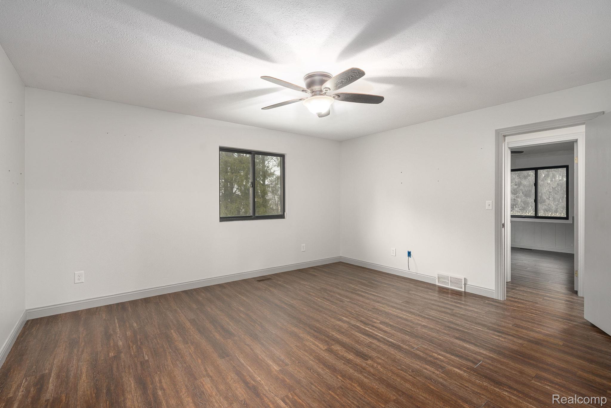 6803 Napoleon Road Property Photo 36