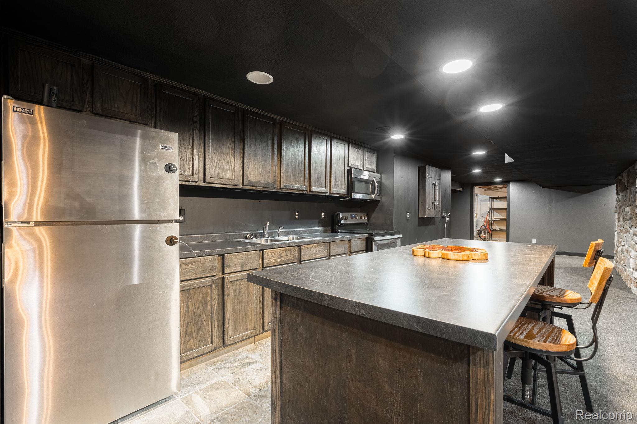 6803 Napoleon Road Property Photo 44