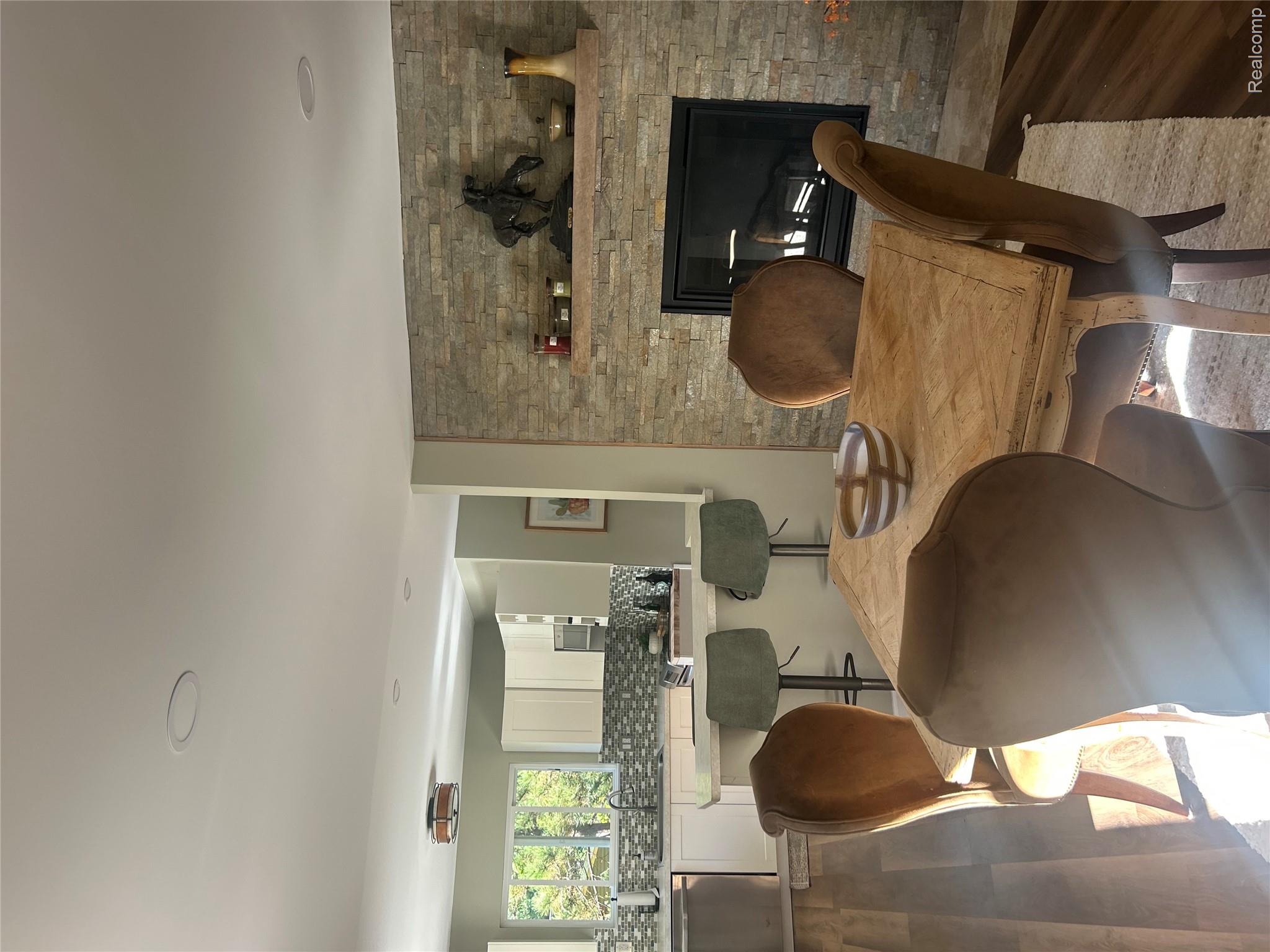 1820 Ridge Road Property Photo 4