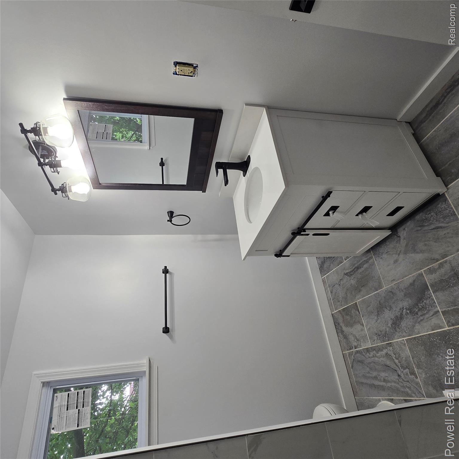 4670 Devonshire Road Property Photo 22