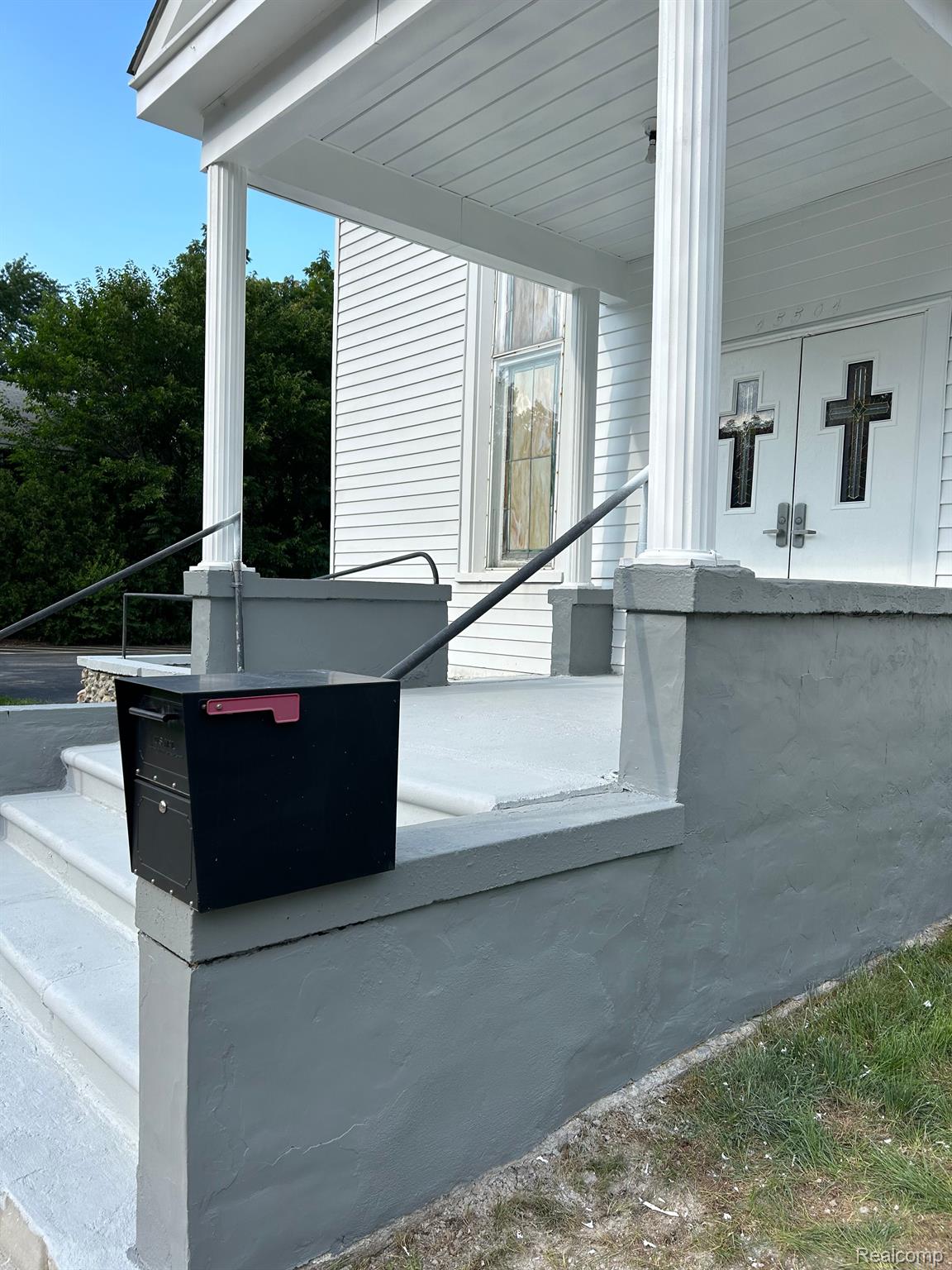 45504 Cass Avenue Property Photo 8