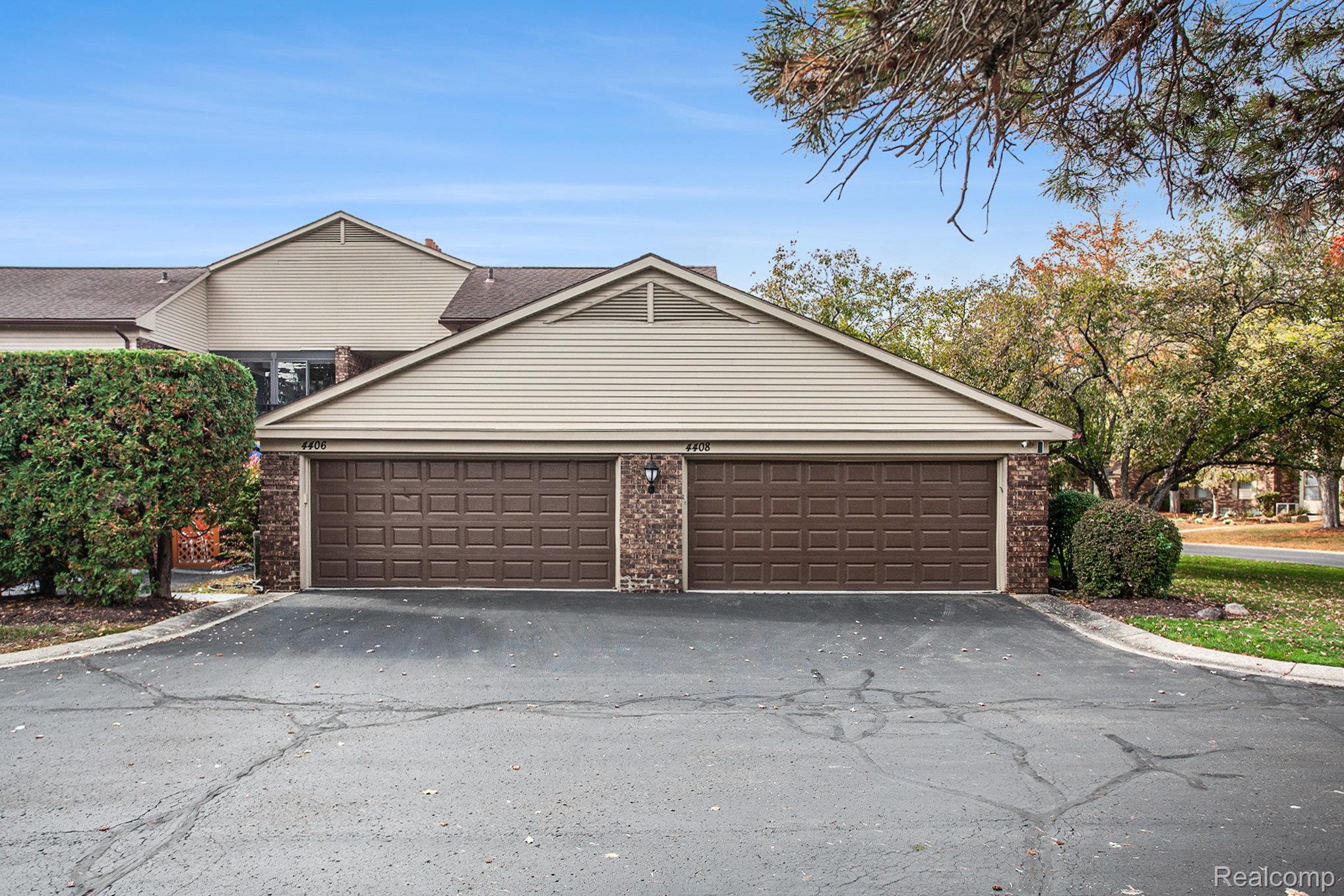 4408 Knightsbridge Lane Property Photo 4