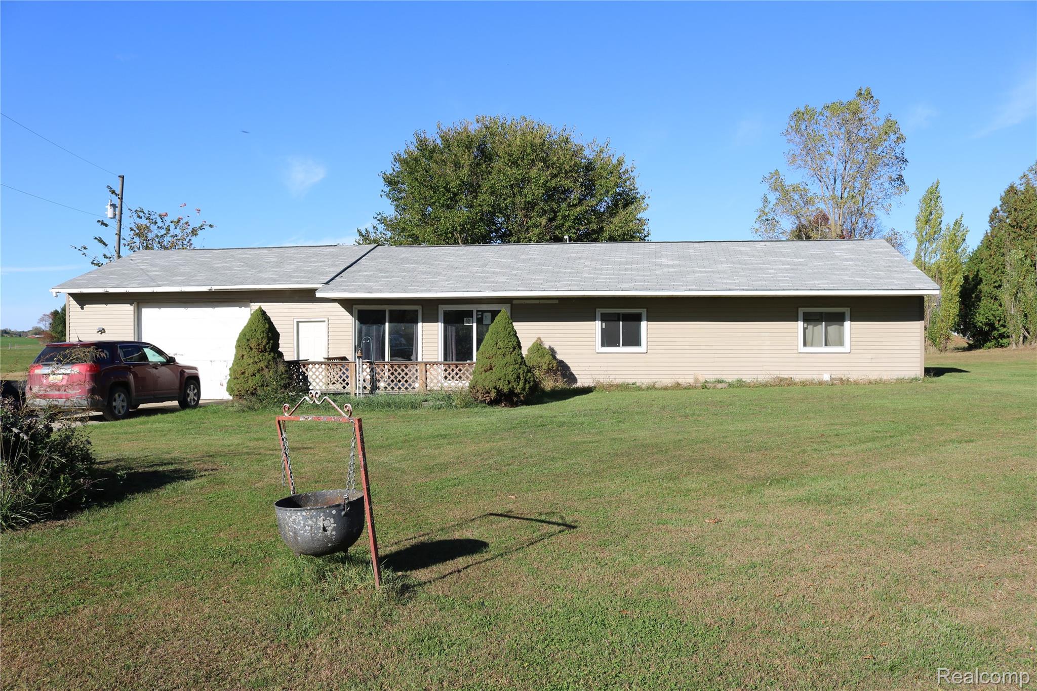 5794 Arbela Road Property Photo 1