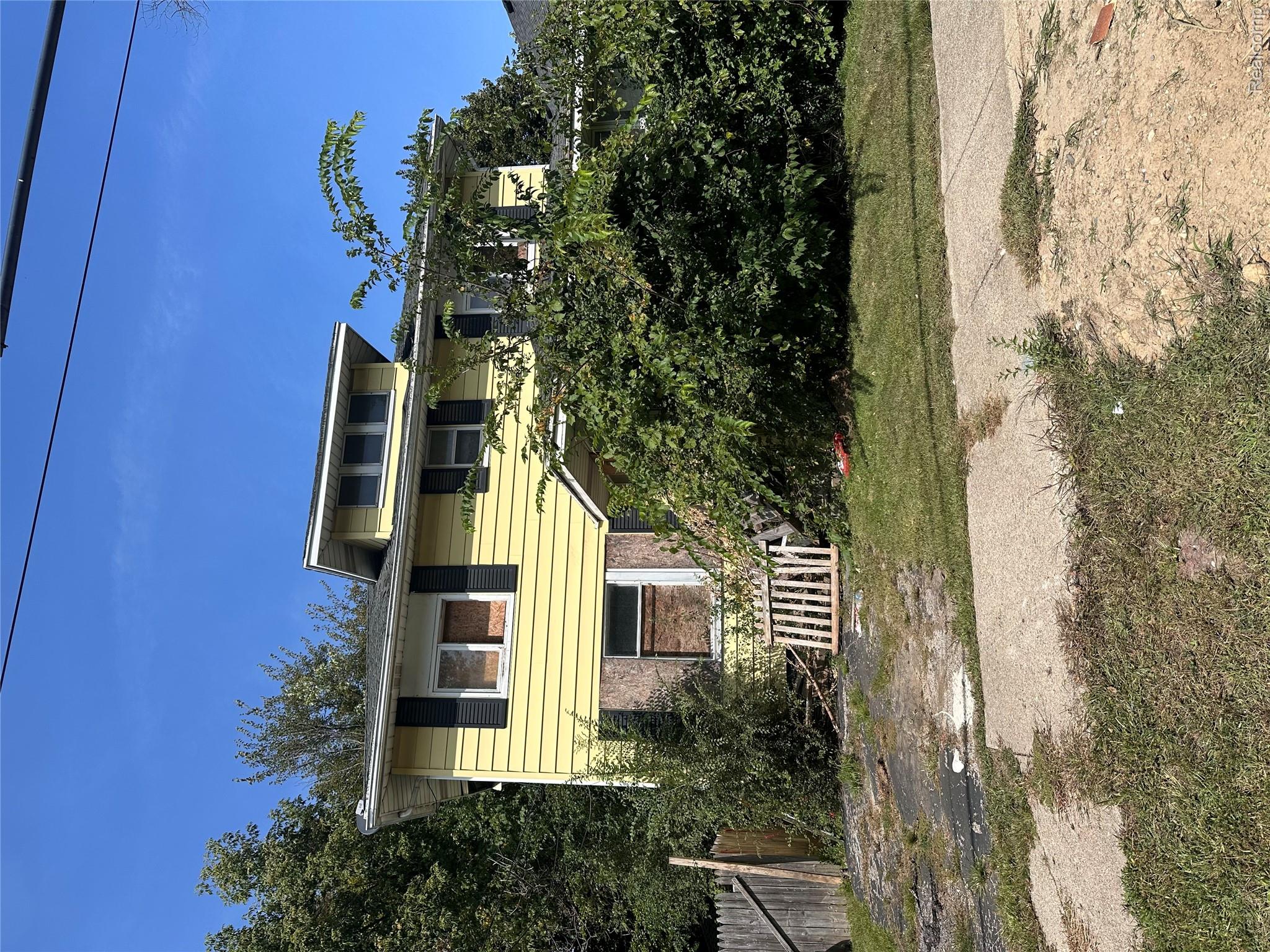 1805 Bennett Avenue Property Photo 1