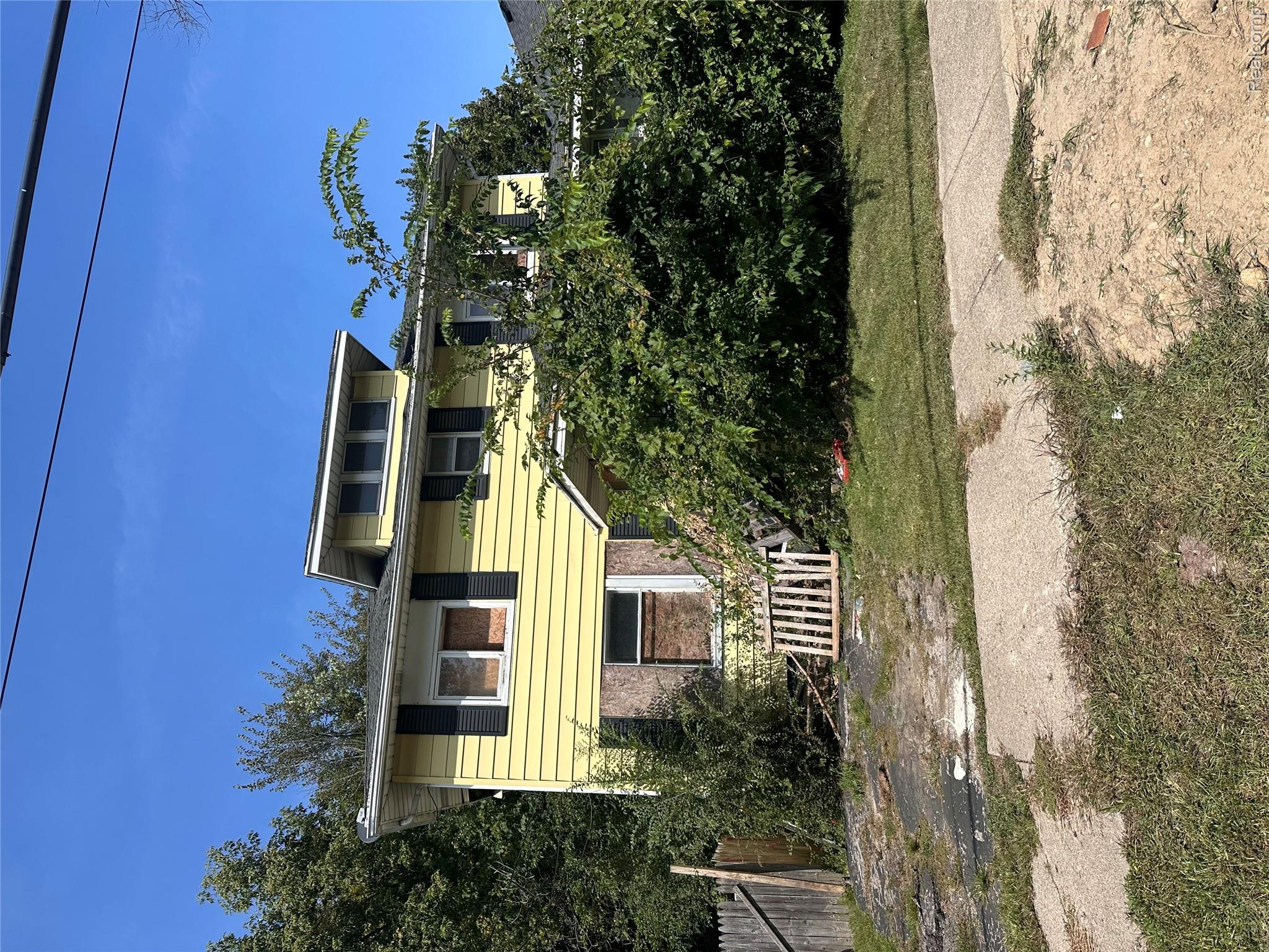 1805 Bennett Avenue Property Photo 3